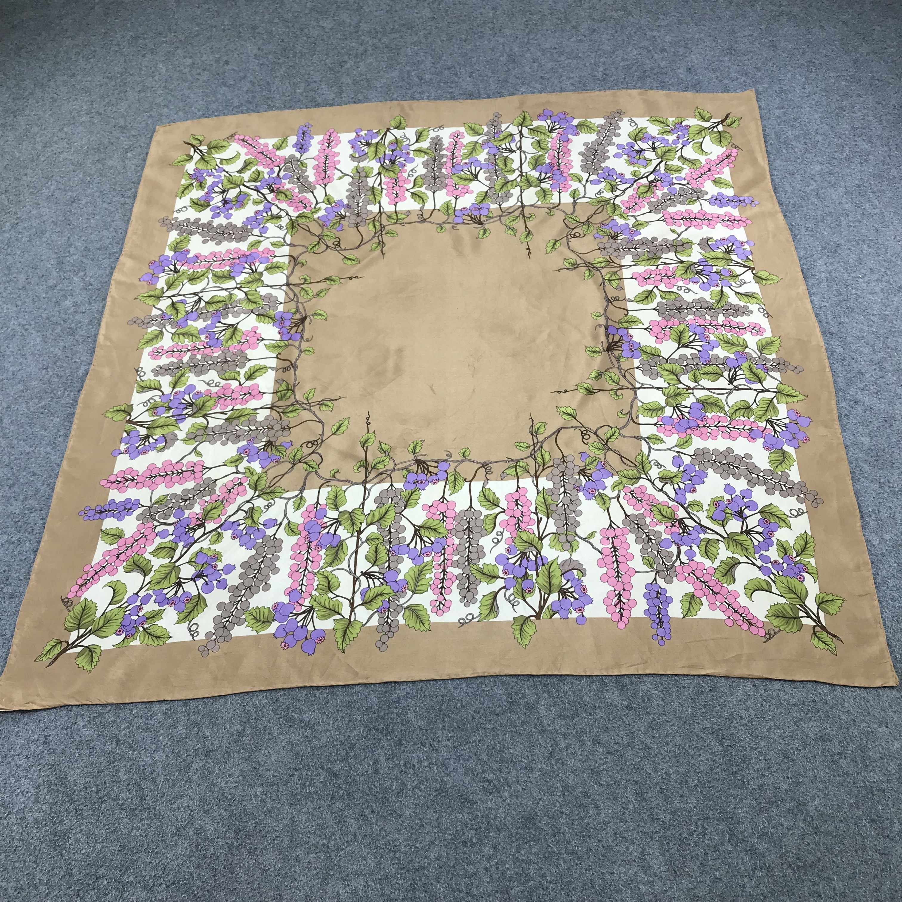 Japanese Brand Vintage Grape Vines Silk Scarf M144 Size ONE SIZE - 2 Thumbnail