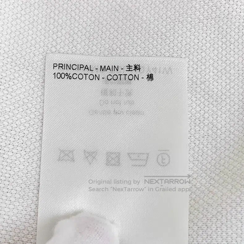 Louis Vuitton Louis Vuitton 24 white pocket logo dark cotton crew neck s Size US M / EU 48-50 / 2 - 7 Thumbnail