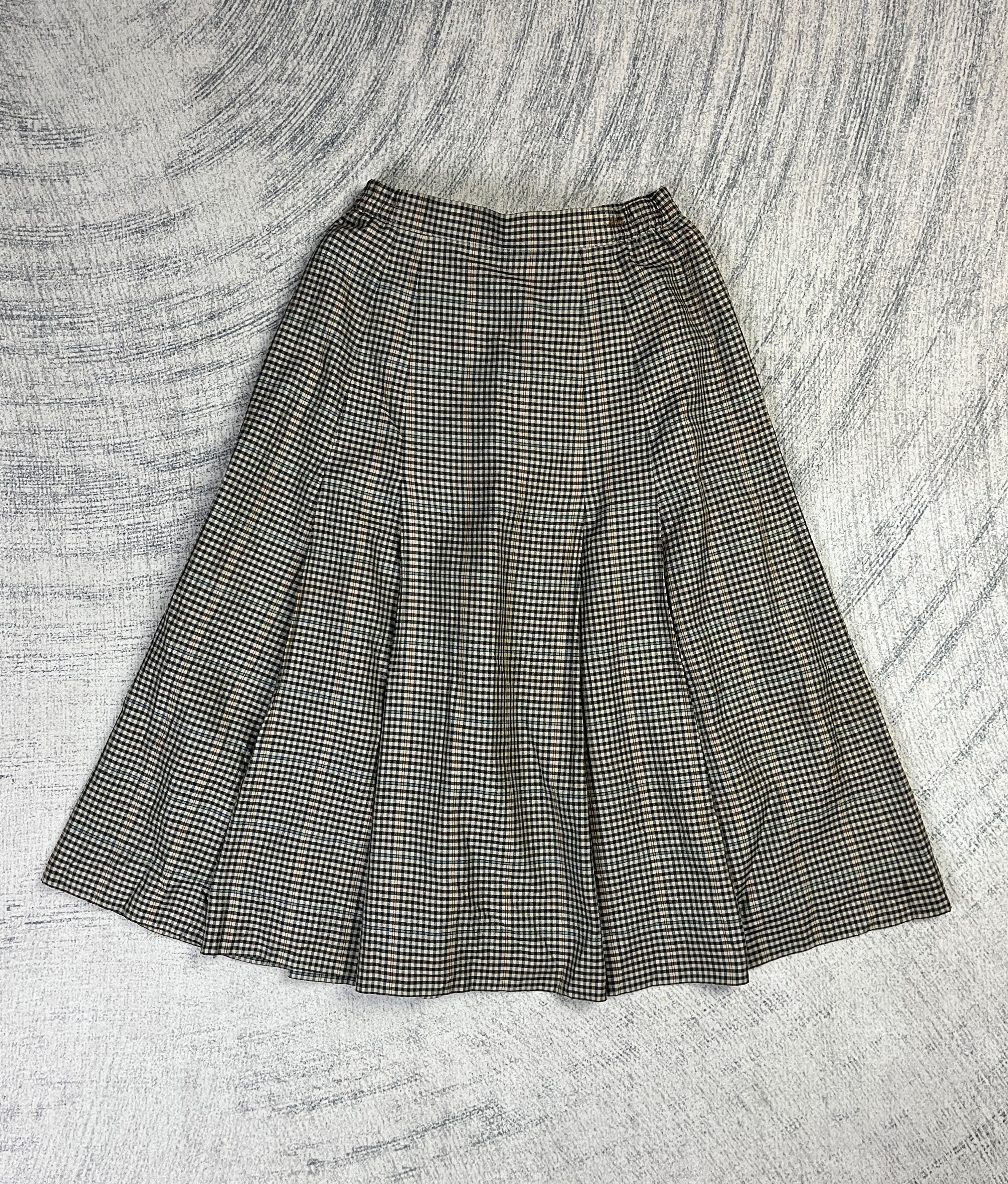 Burberry Vintage Burberrys Checkered Pleated Skirt Size 30" / US 8 / IT 44 - 2 Thumbnail