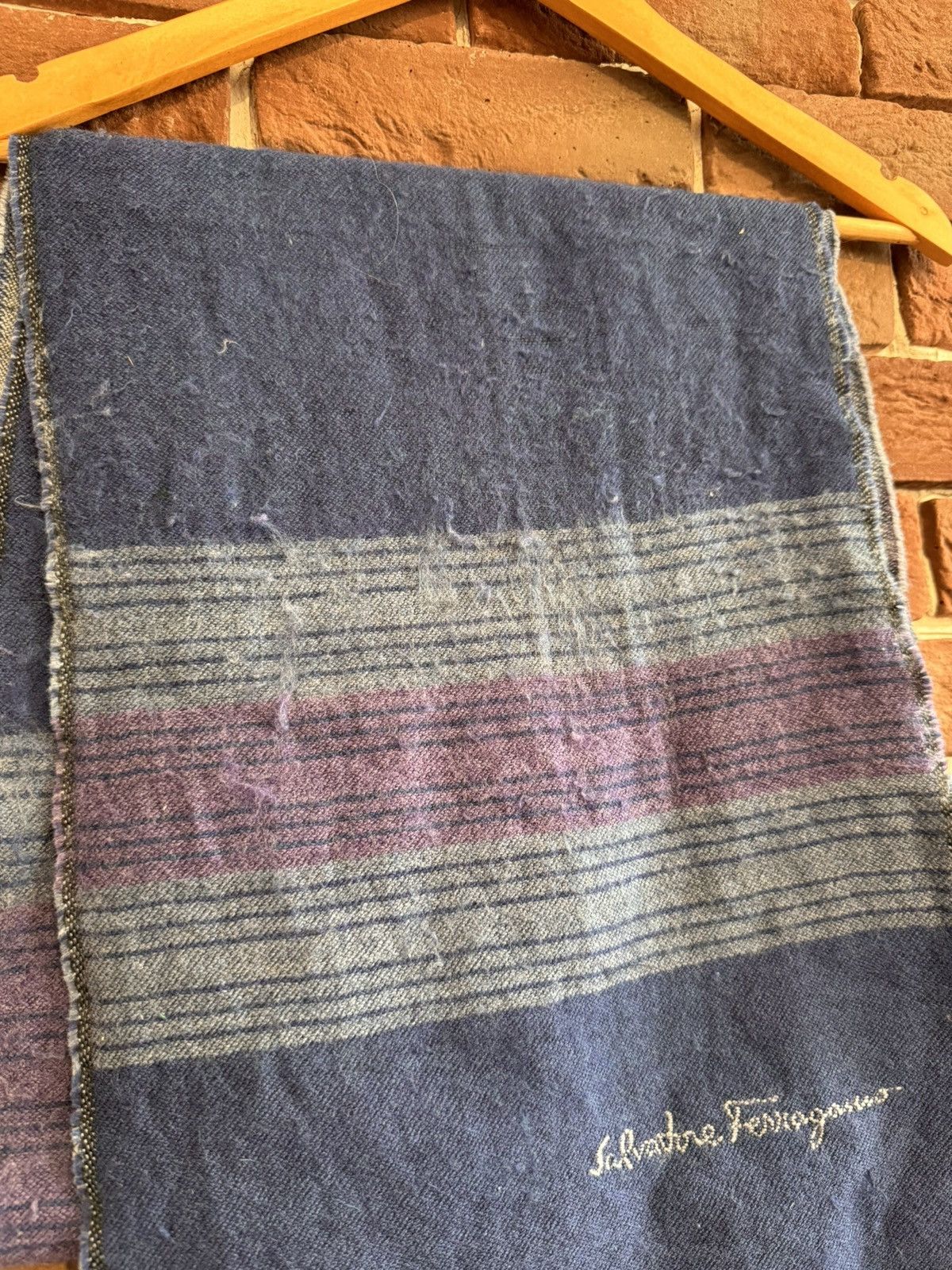 Salvatore Ferragamo Vintage Salvatore Ferragamo Scarf Winter Wool Silk Italy Size ONE SIZE - 4 Thumbnail