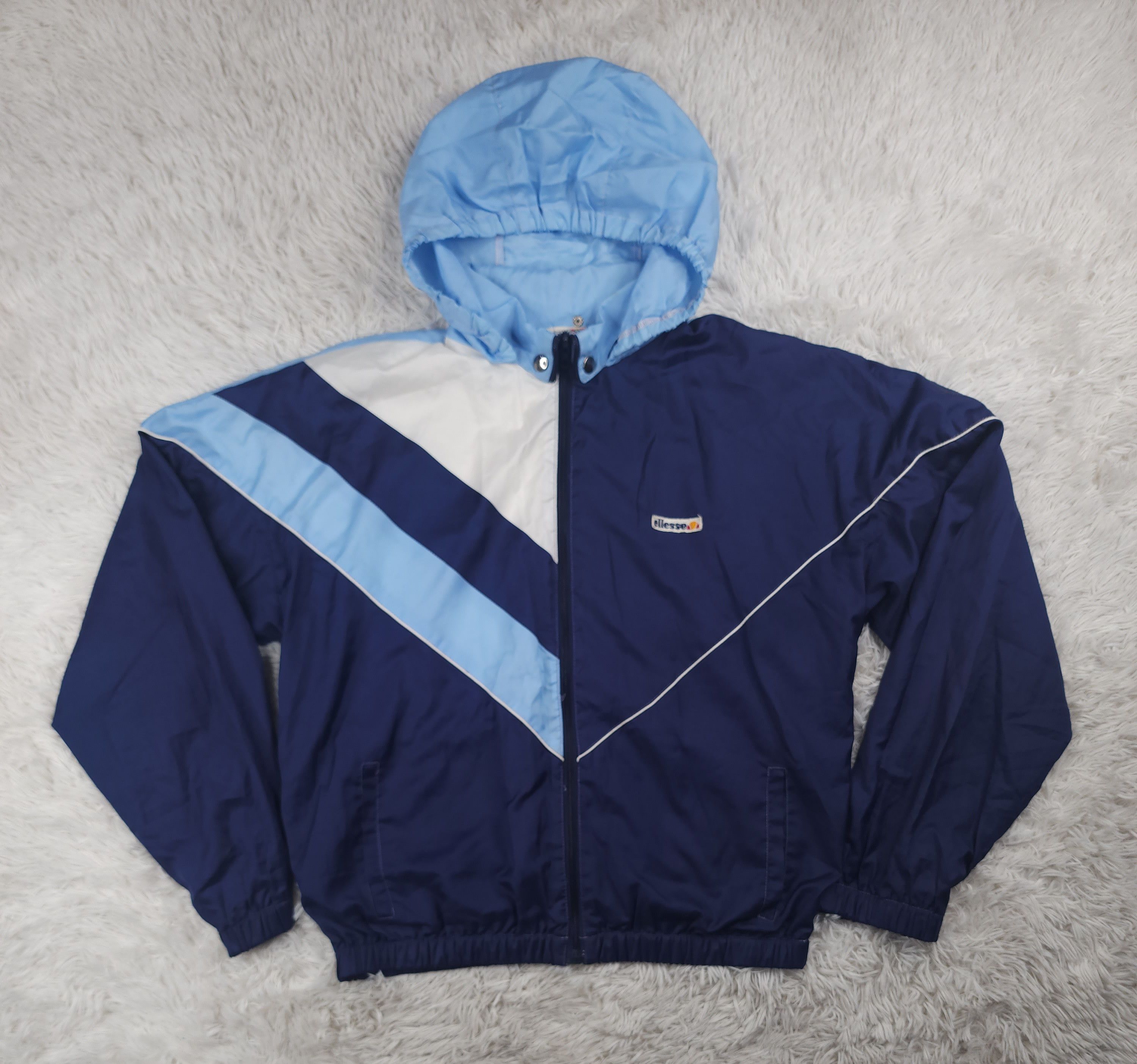 Vintage Ellesse windbreaker hoodied jacket 38 EU