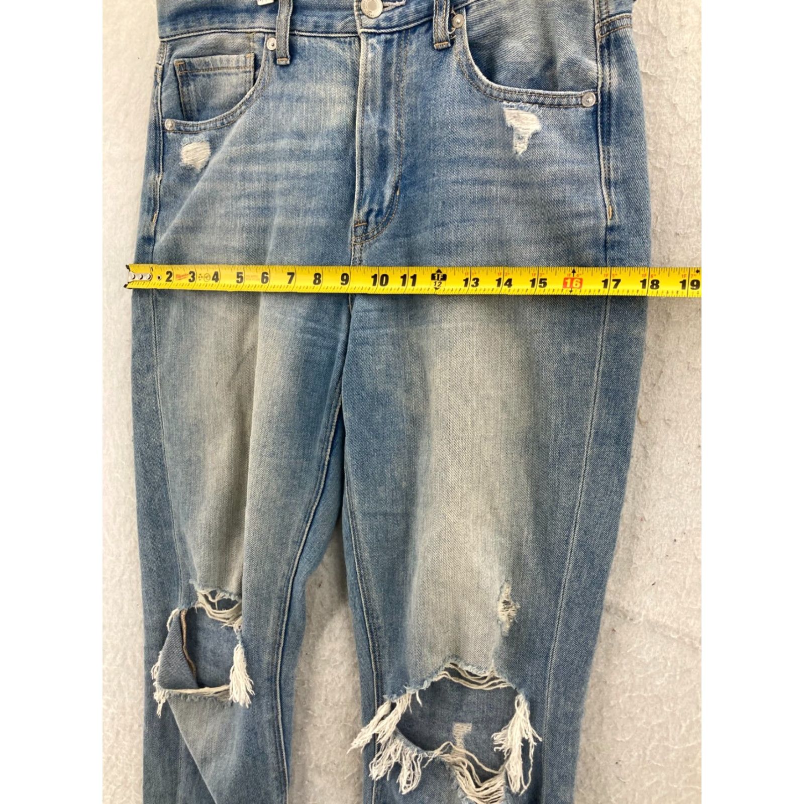 American Eagle Outfitters American Eagle Outfitters Jeans Womens 6 Denim Distressed Jeans - Blue 6 Regular Distressed 5-Pocket Tapered Jeans Womens Size 28" / US 6 / IT 42 - 3 Thumbnail