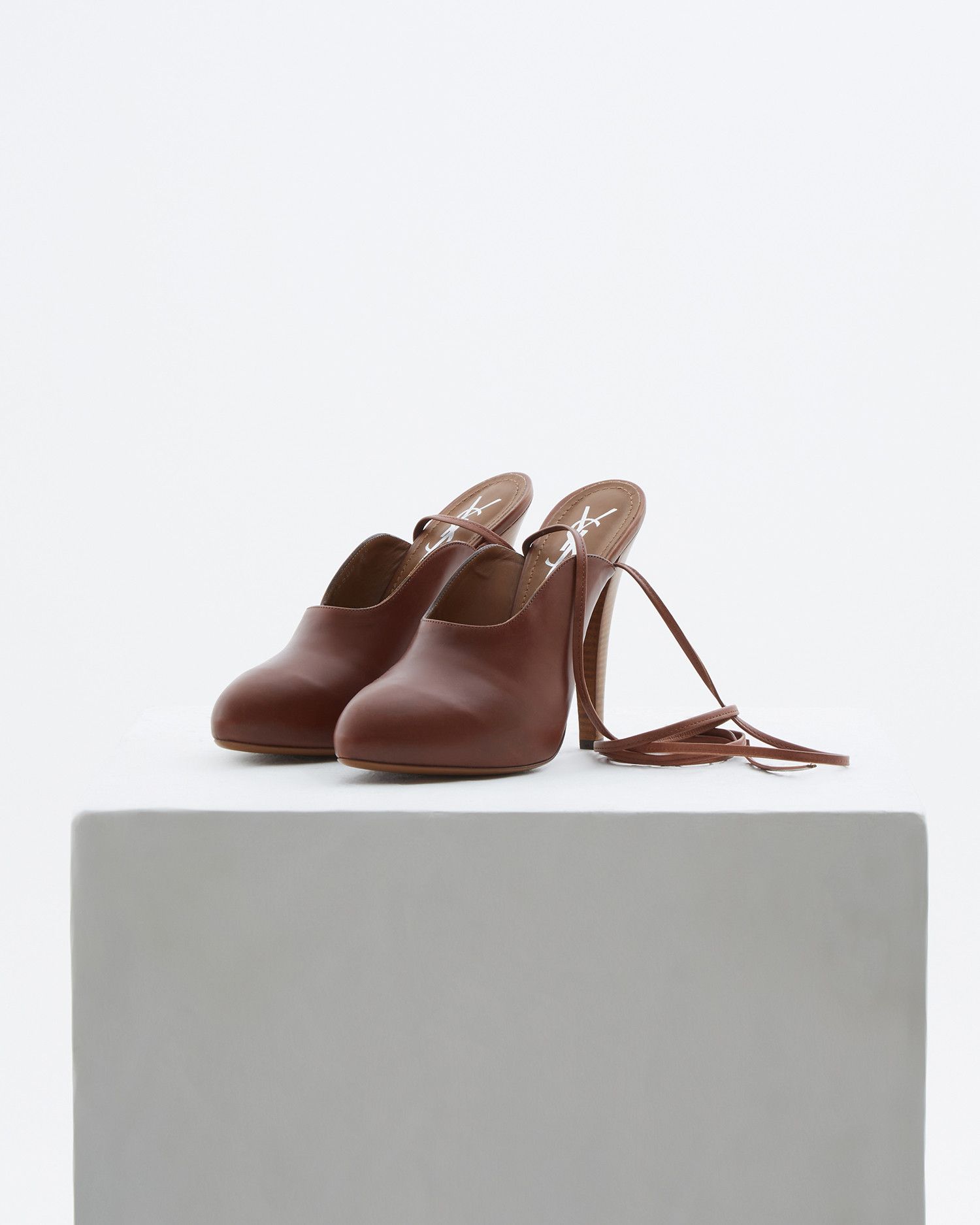 Yves Saint Laurent by Stefano Pilati Resort 2010 Brown leather closed toe Size US 9 / IT 39 - 1 Thumbnail