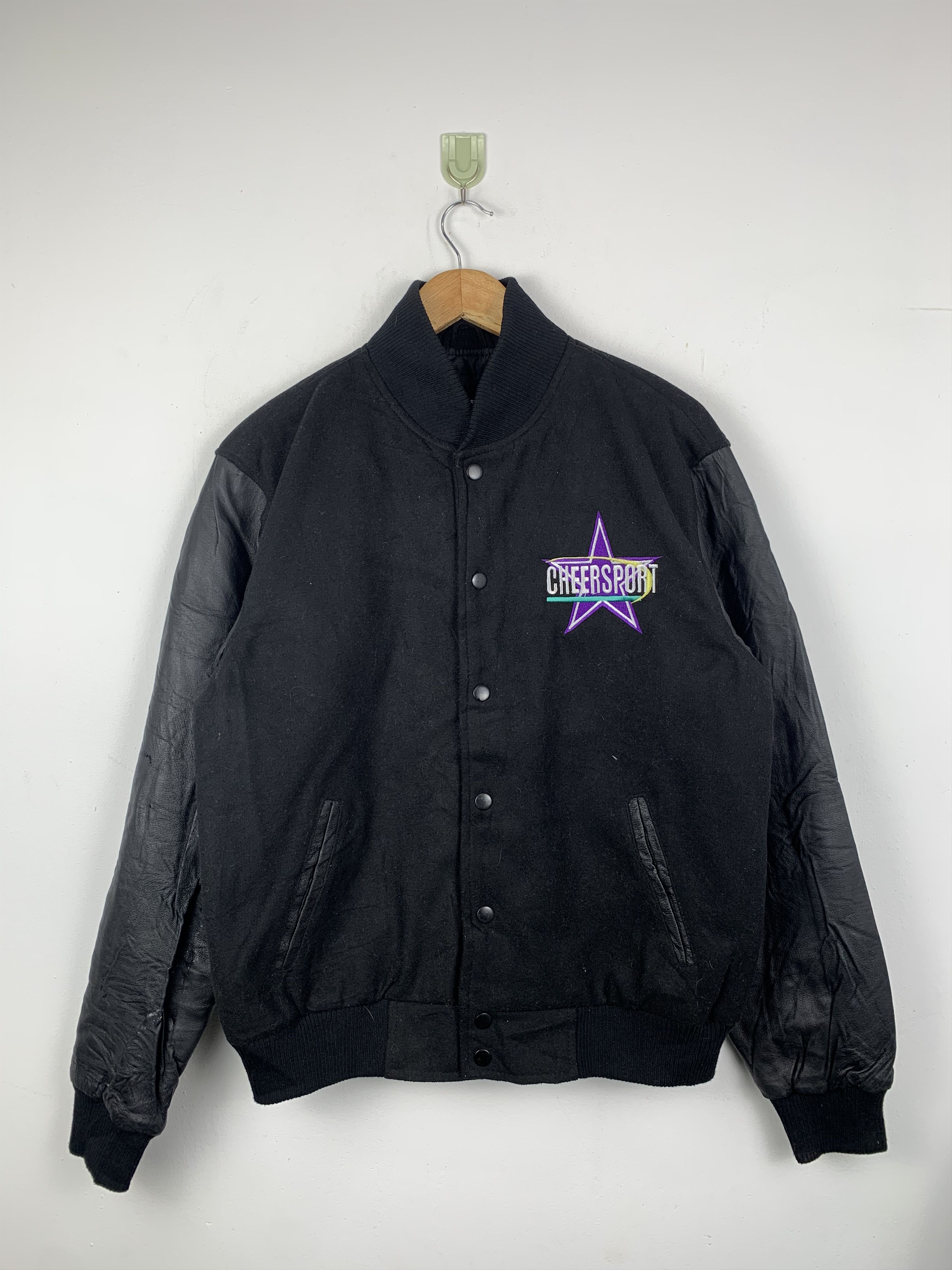 Vintage Vintage 90s Cheersport Sleeve Leather Varsity Jacket V0509 Size US M / EU 48-50 / 2 - 1 Thumbnail