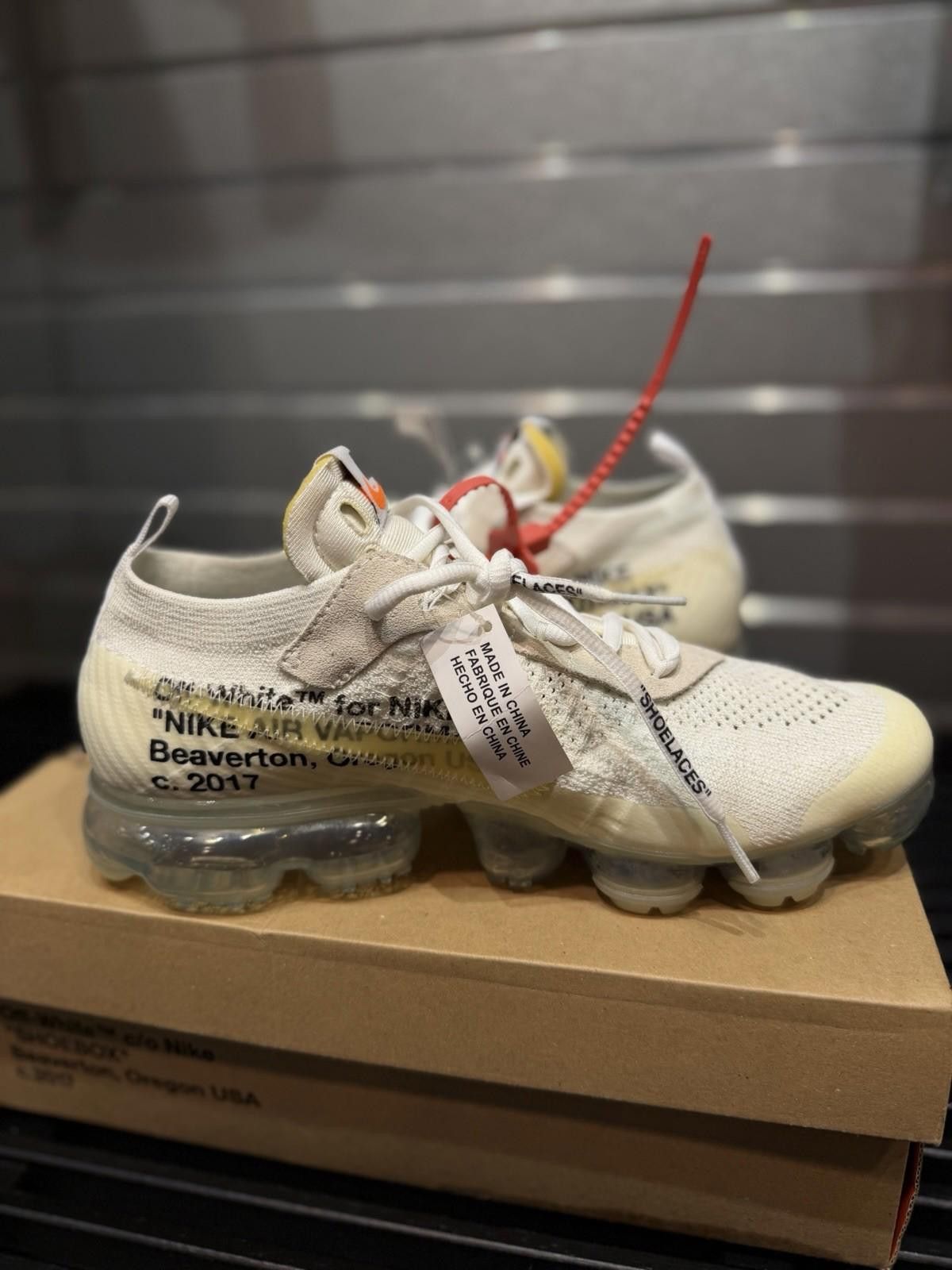 Nike 2018 Nike Off-White x Air VaporMax Style AA3831-100 Size 9M Size US 9 / EU 42 - 6 Thumbnail