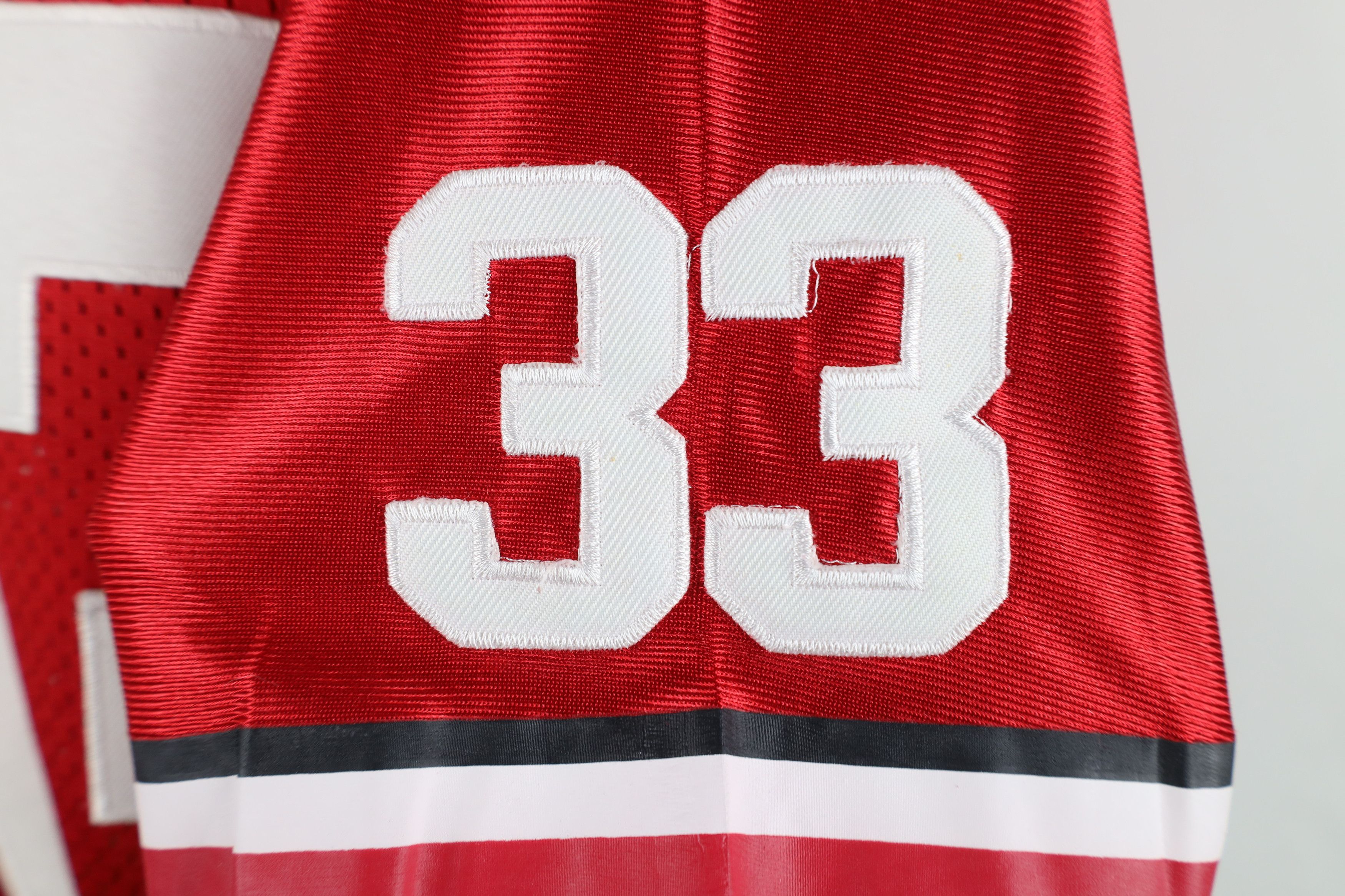 Vintage Vintage The Ohio State University Football Jersey Red #33 Size US M / EU 48-50 / 2 - 11 Thumbnail