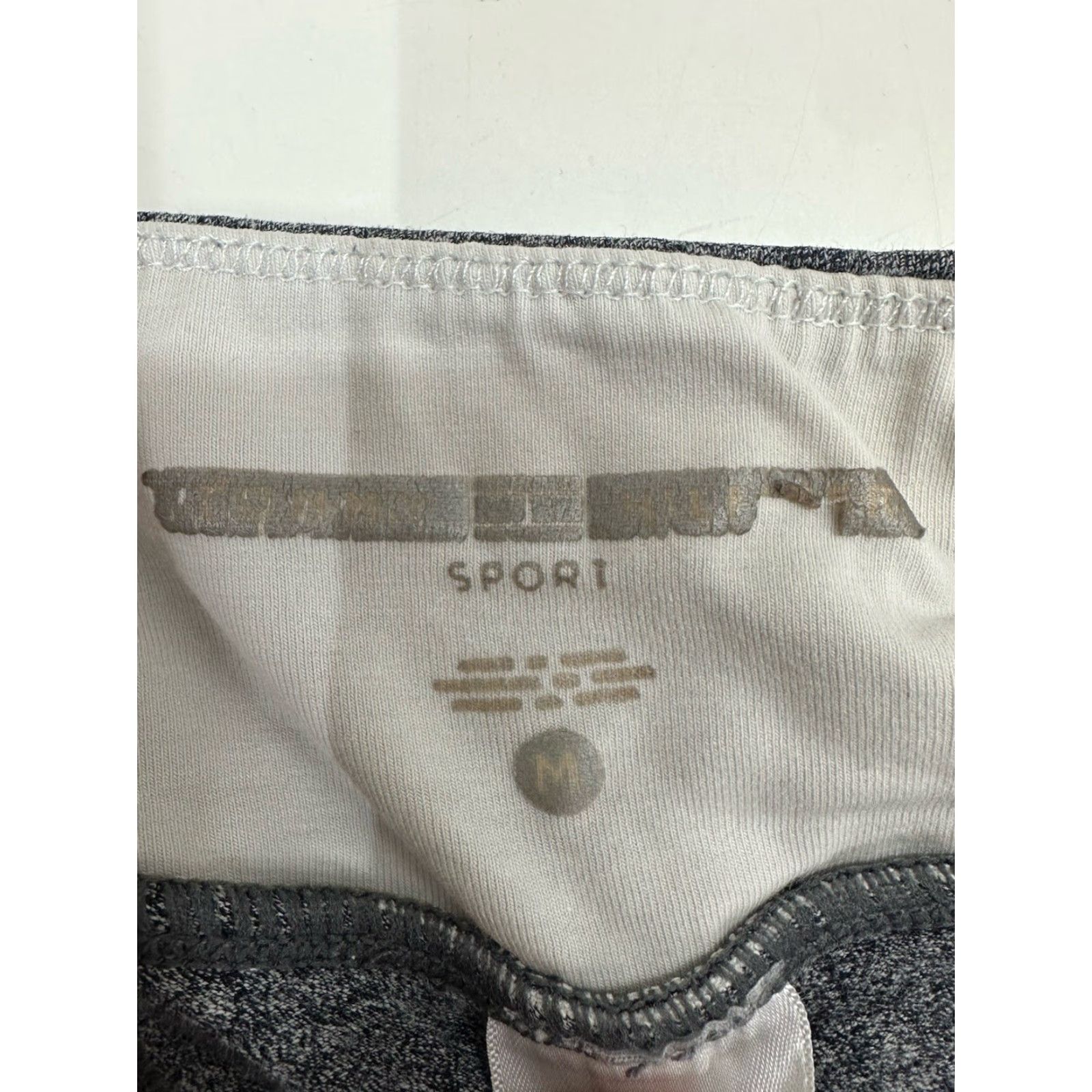 Tommy Hilfiger Tommy Hilfiger Sport Capris Leggings Size Medium Gray Logo Shirt Women Capri Regular Cotton Spandex Breathable Size 32" / US 10 / IT 46 - 3 Thumbnail