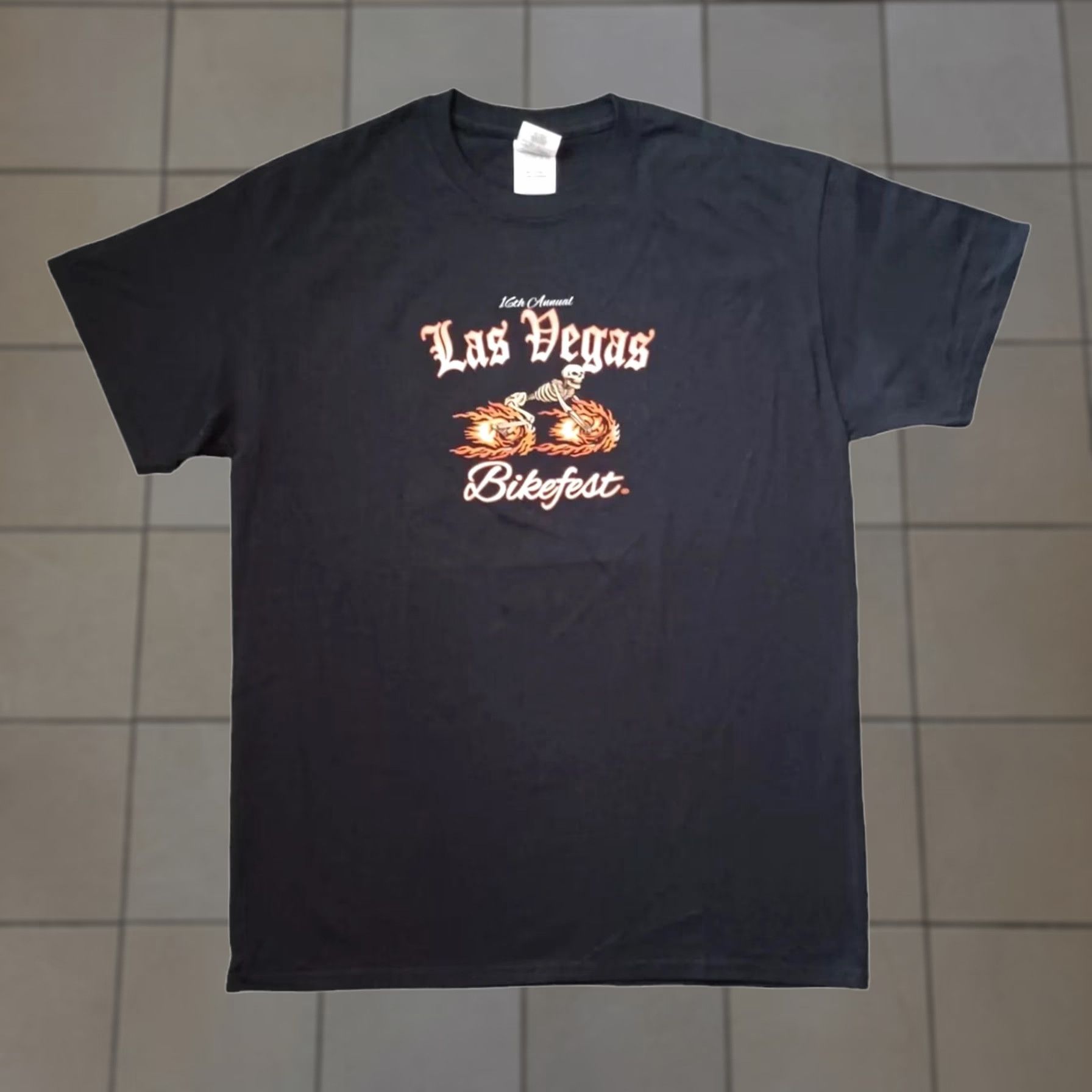 Gildan VINTAGE Las Vegas Bike Fest Shirt M Black Logo Two Side 16th Annual Skull Biker 2016 Mens Size US M / EU 48-50 / 2 - 1 Thumbnail