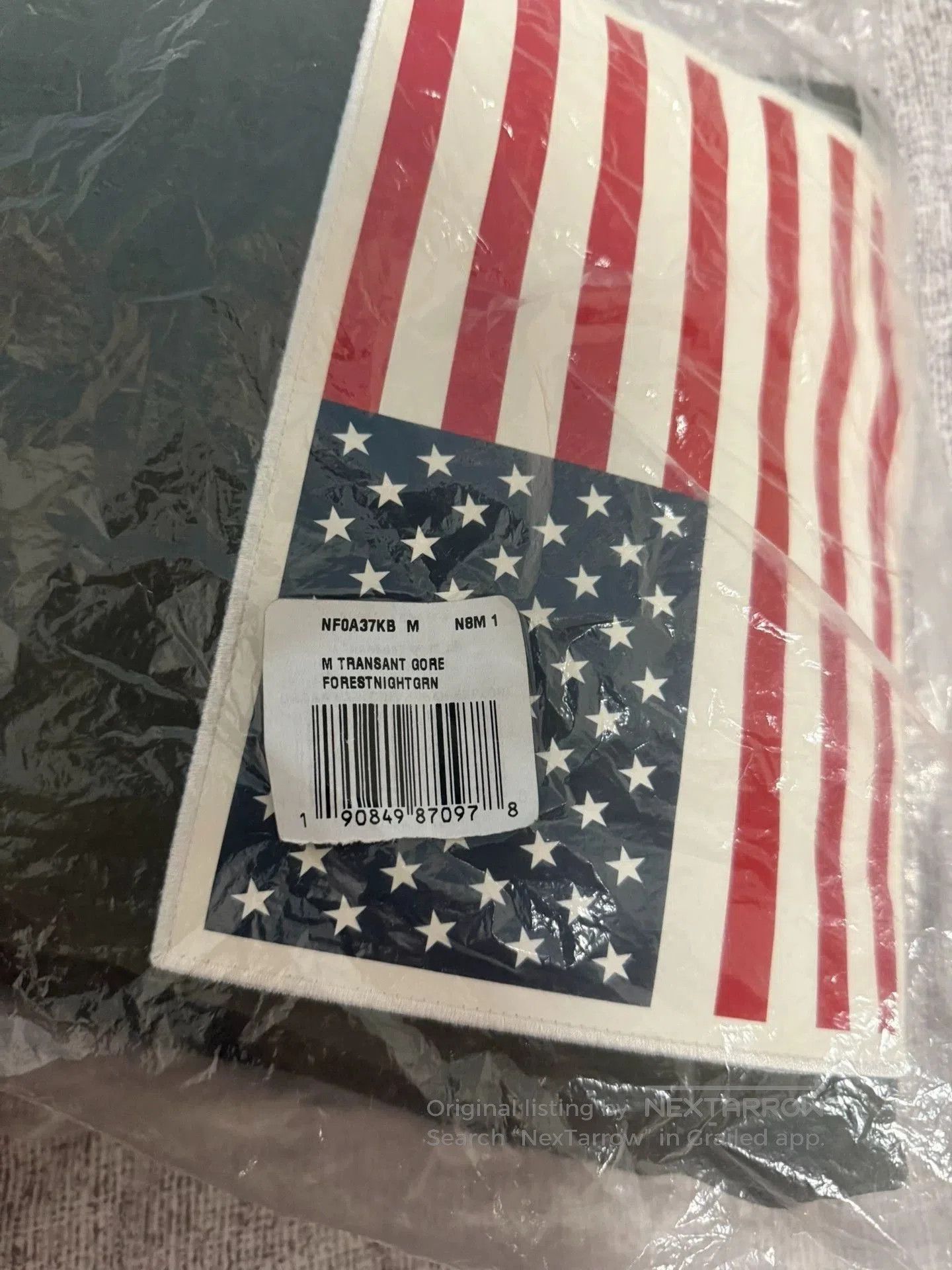 Supreme Green Hooded Parka with Flag Patch . Size US M / EU 48-50 / 2 - 6 Thumbnail