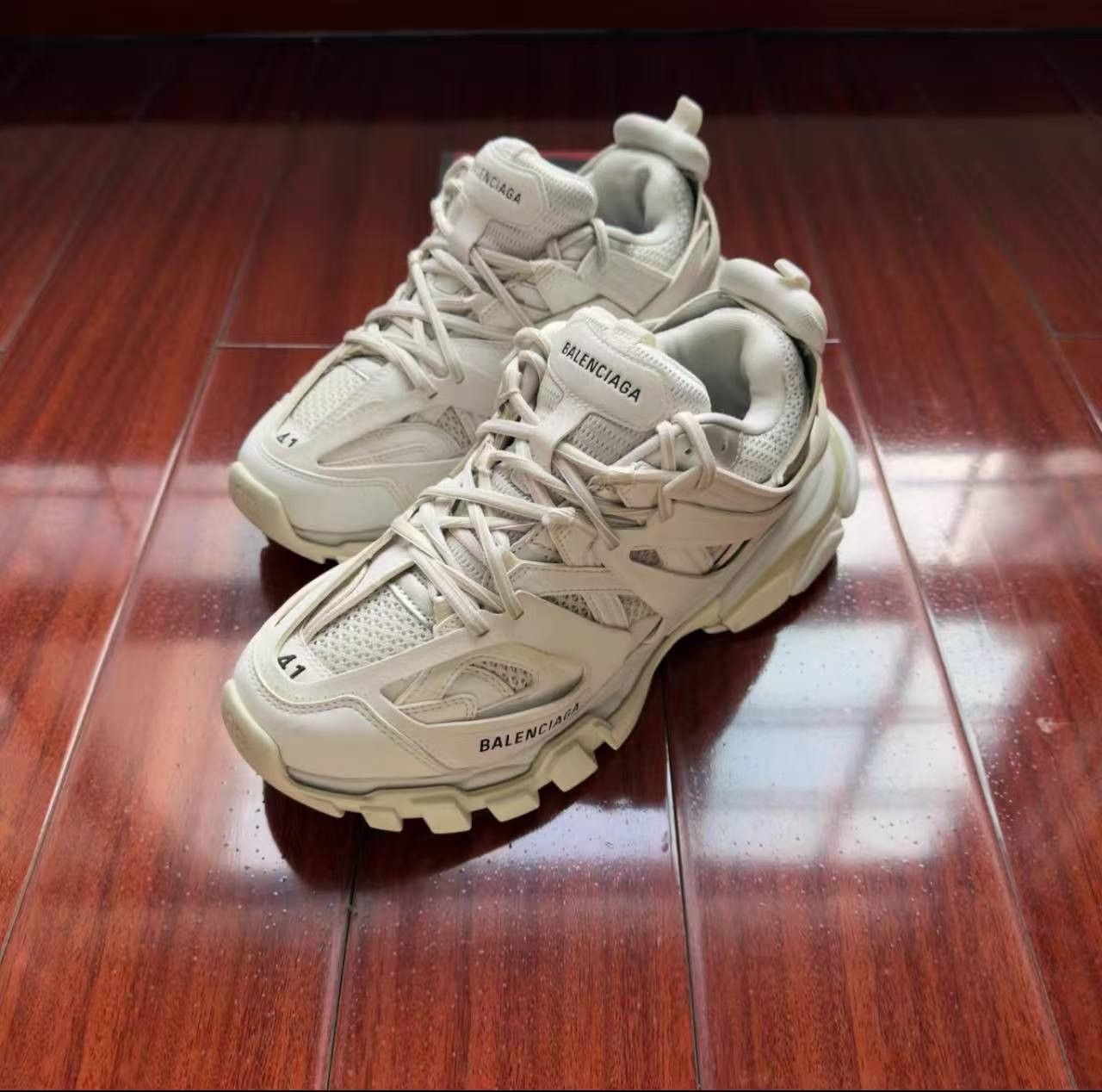 Balenciaga Balenciaga Track men's low-top dad sneakers 41EU Size US 8 / EU 41 - 1 Thumbnail