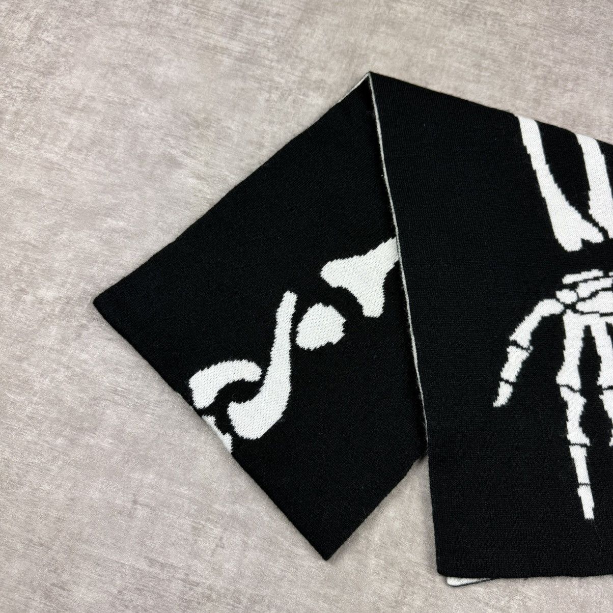 H&M H&M Skeleton Scarf Size ONE SIZE - 3 Thumbnail