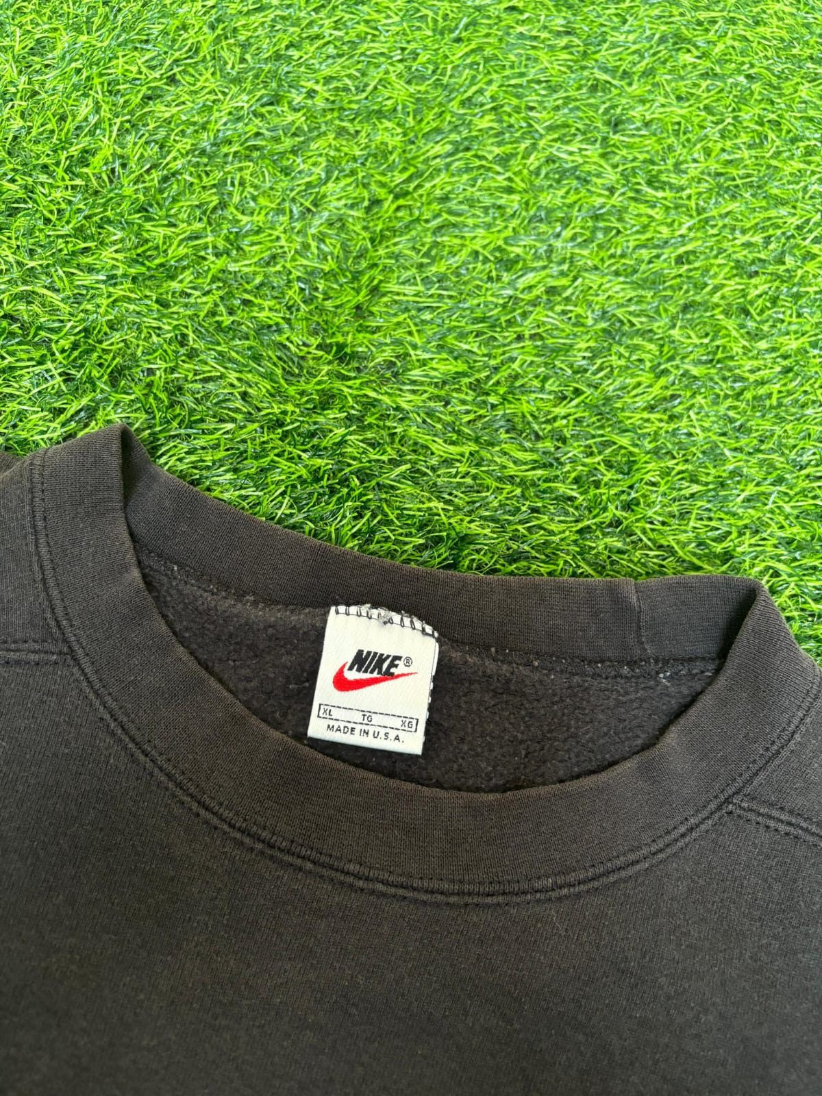 Nike Vintage Nike swosh Sweatshirt Size US XL / EU 56 / 4 - 3 Thumbnail