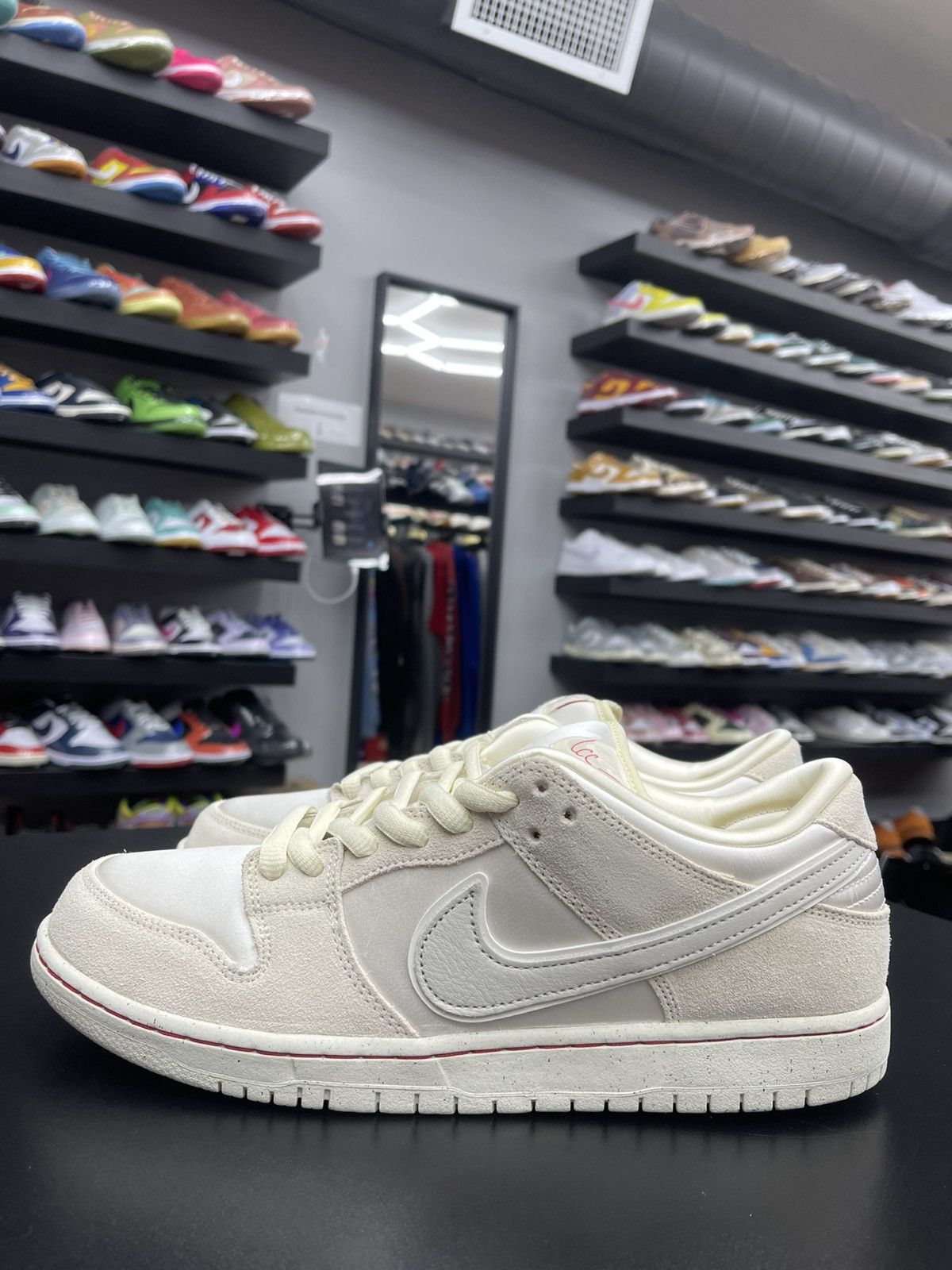 Nike Size 11.5 - Nike Dunk Low SB City Of Love Light Bone Size US 11.5 / EU 44-45 - 1 Thumbnail