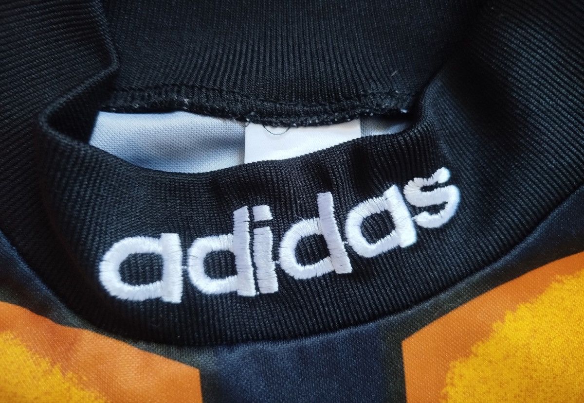 Adidas Adidas 1995/1996 vintage football goalkeeper template shirt Size US S / EU 44-46 / 1 - 3 Thumbnail