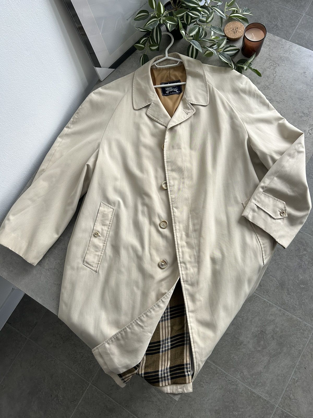 Burberry Vintage trench coat unisex