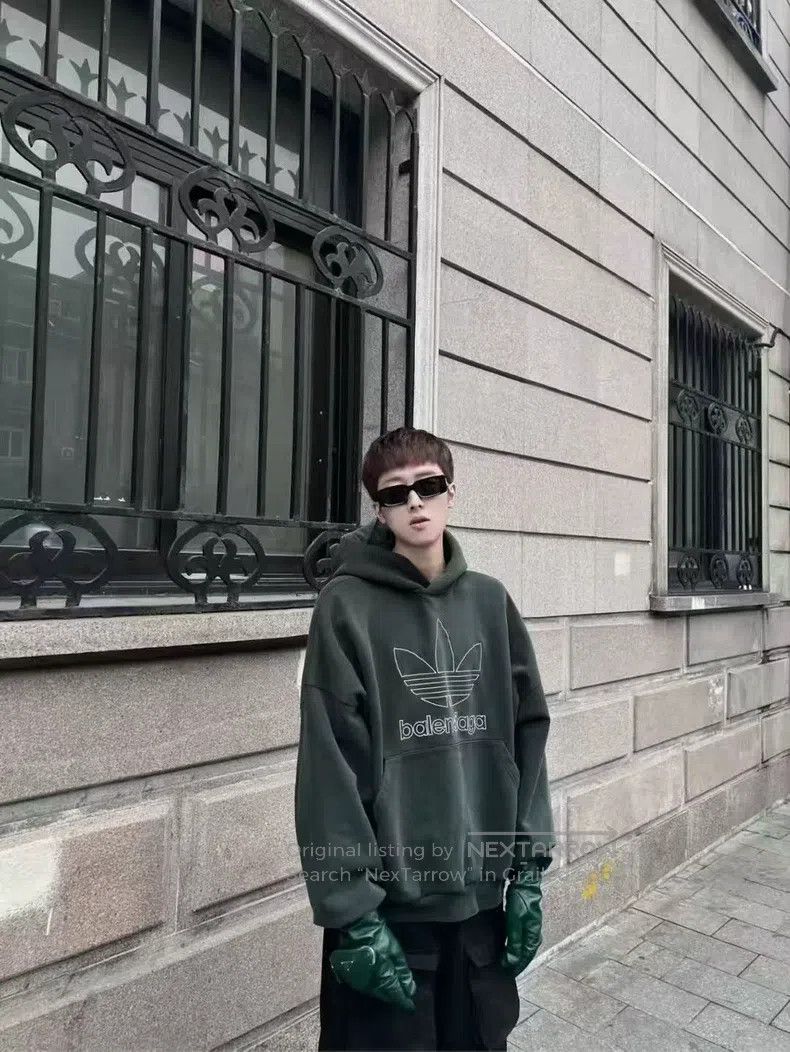 Balenciaga Balenciaga Sweatshirt Size US M / EU 48-50 / 2 - 6 Thumbnail