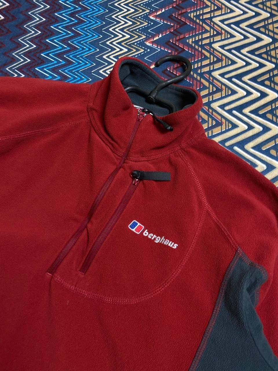 Berghaus sweatshirt Y2K streetwear Vintage Berghaus red logo Size US S / EU 44-46 / 1 - 11 Thumbnail