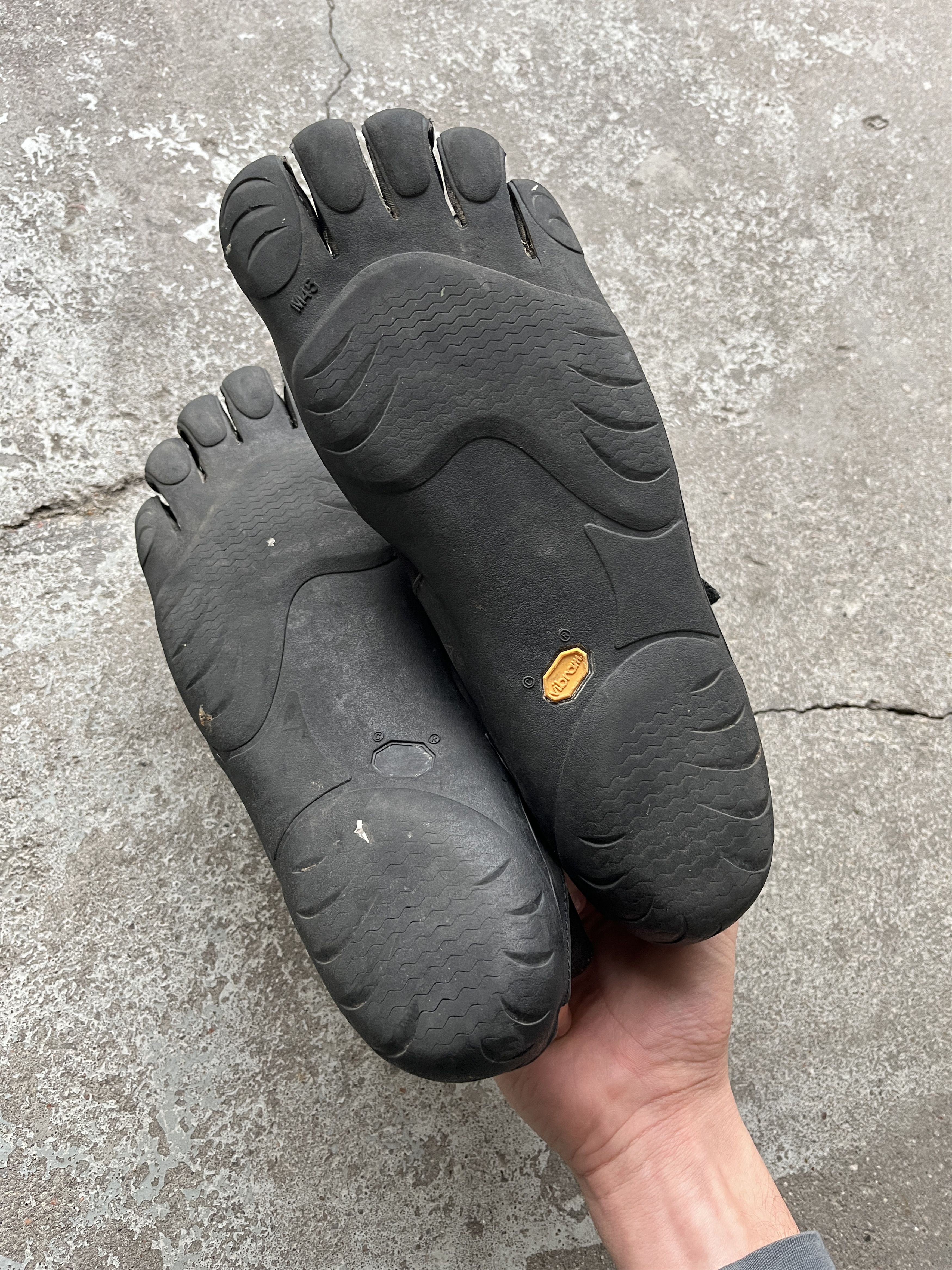 Vibram vibram 5 fingers shoes velcro Size US 11.5 / EU 44-45 - 6 Thumbnail