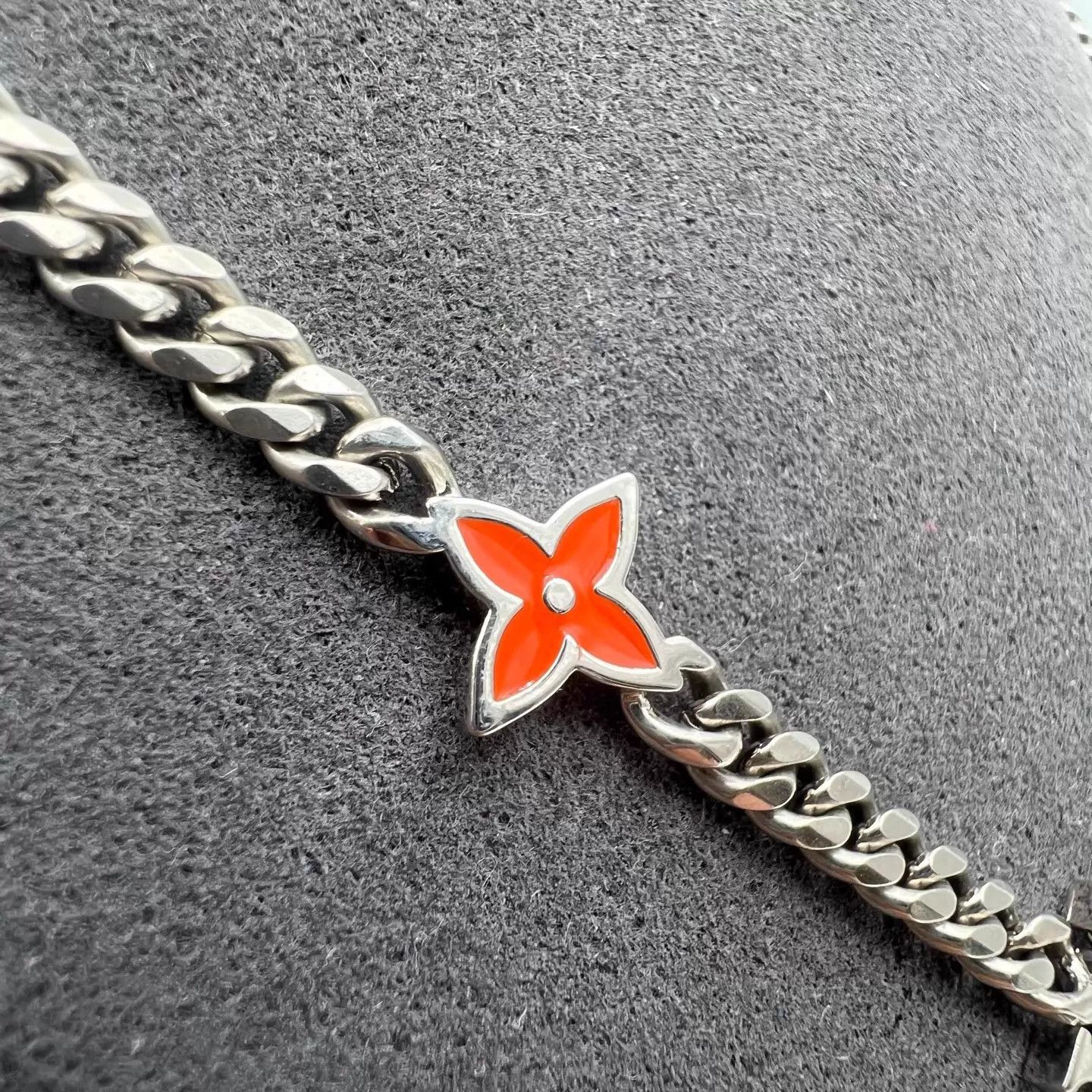 Louis Vuitton LV Floral Necklace New Size ONE SIZE - 2 Thumbnail