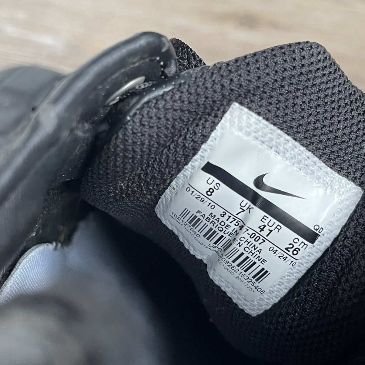 Nike vintage triple black nike shox deliver Size US 8 / EU 41 - 7 Thumbnail
