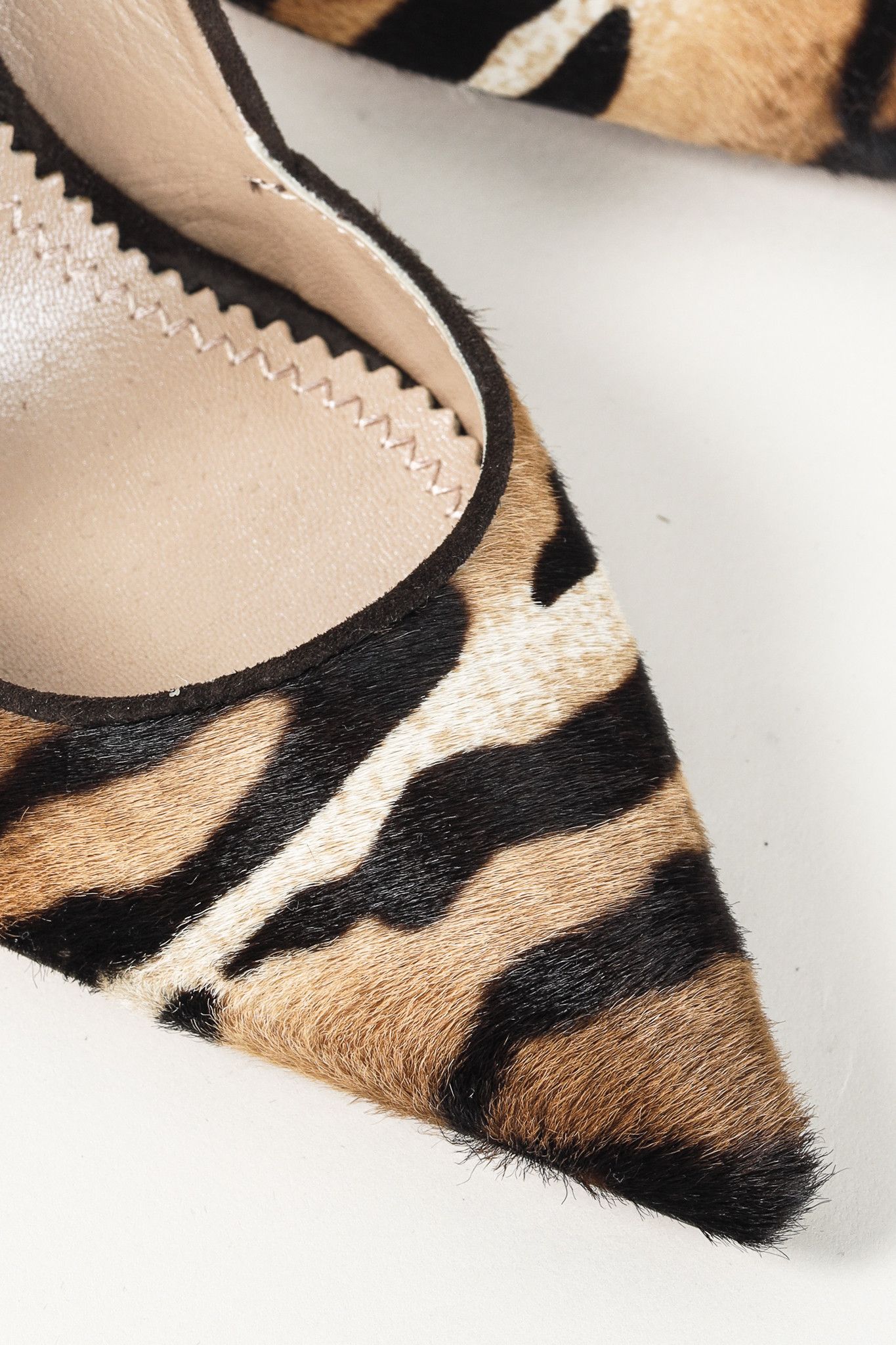 CAZABAT Jean-Michel Cazabat Animal Print Ponyhair/Suede Pointy Pumps Size US 5.5 / IT 35.5 - 7 Thumbnail