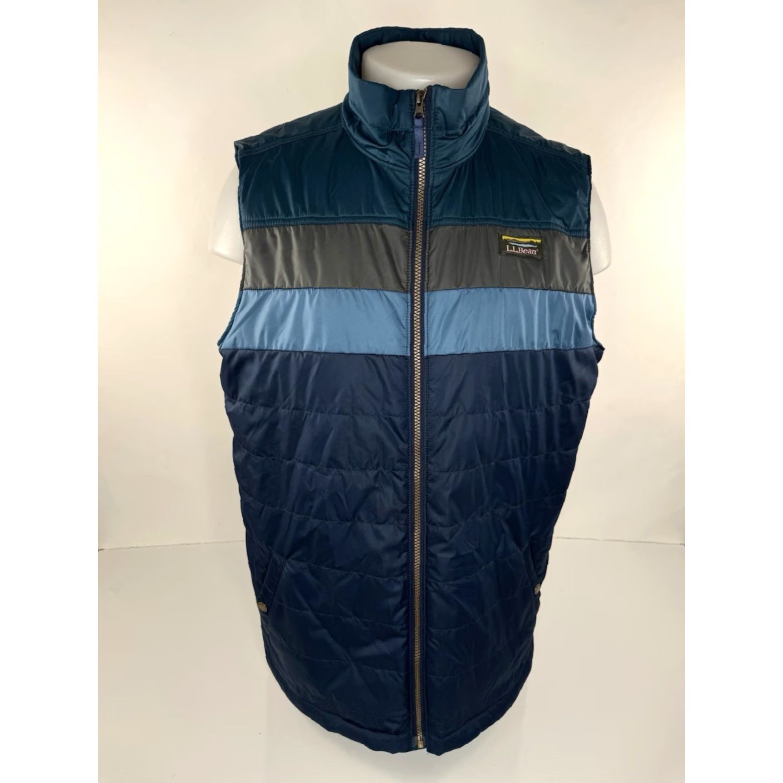 Vintage VINTAGE LL BEAN Mens Vest Packable Quilted Zip LT Tall Blue Gray Mens Size LT Vest Womens? Size US L / EU 52-54 / 3 - 2 Thumbnail