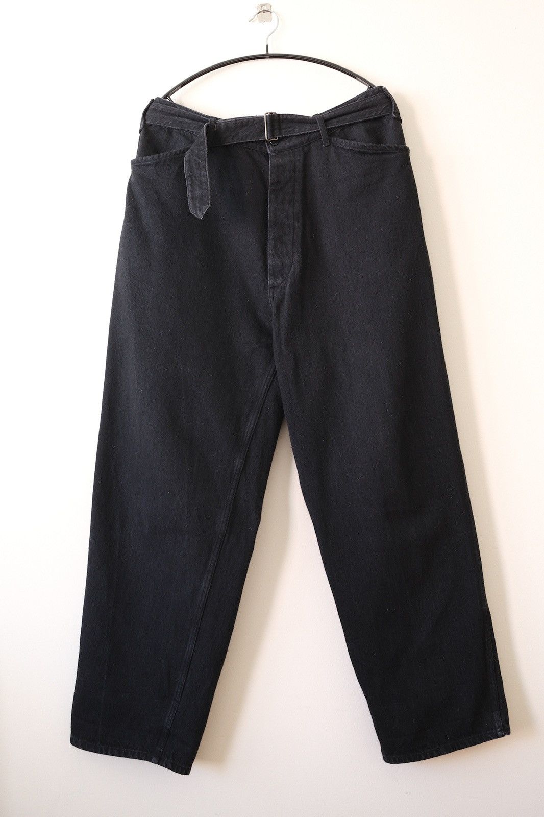 COMOLI DENIM BELTED PANTS Black / Ecru 4