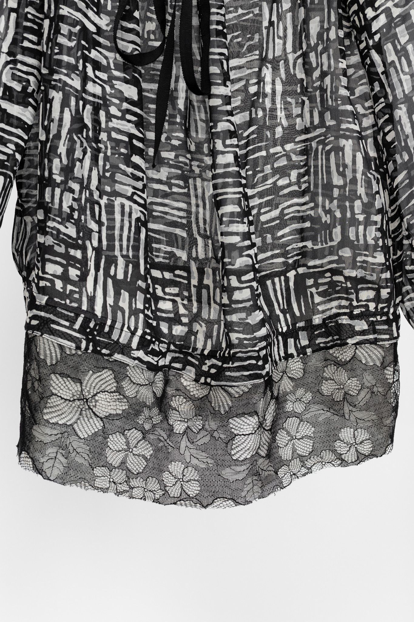 Oscar De La Renta Oscar de la Renta AW10 Abstract Silk Lace Tie-Neck Blouse Size S / US 4 / IT 40 - 7 Thumbnail