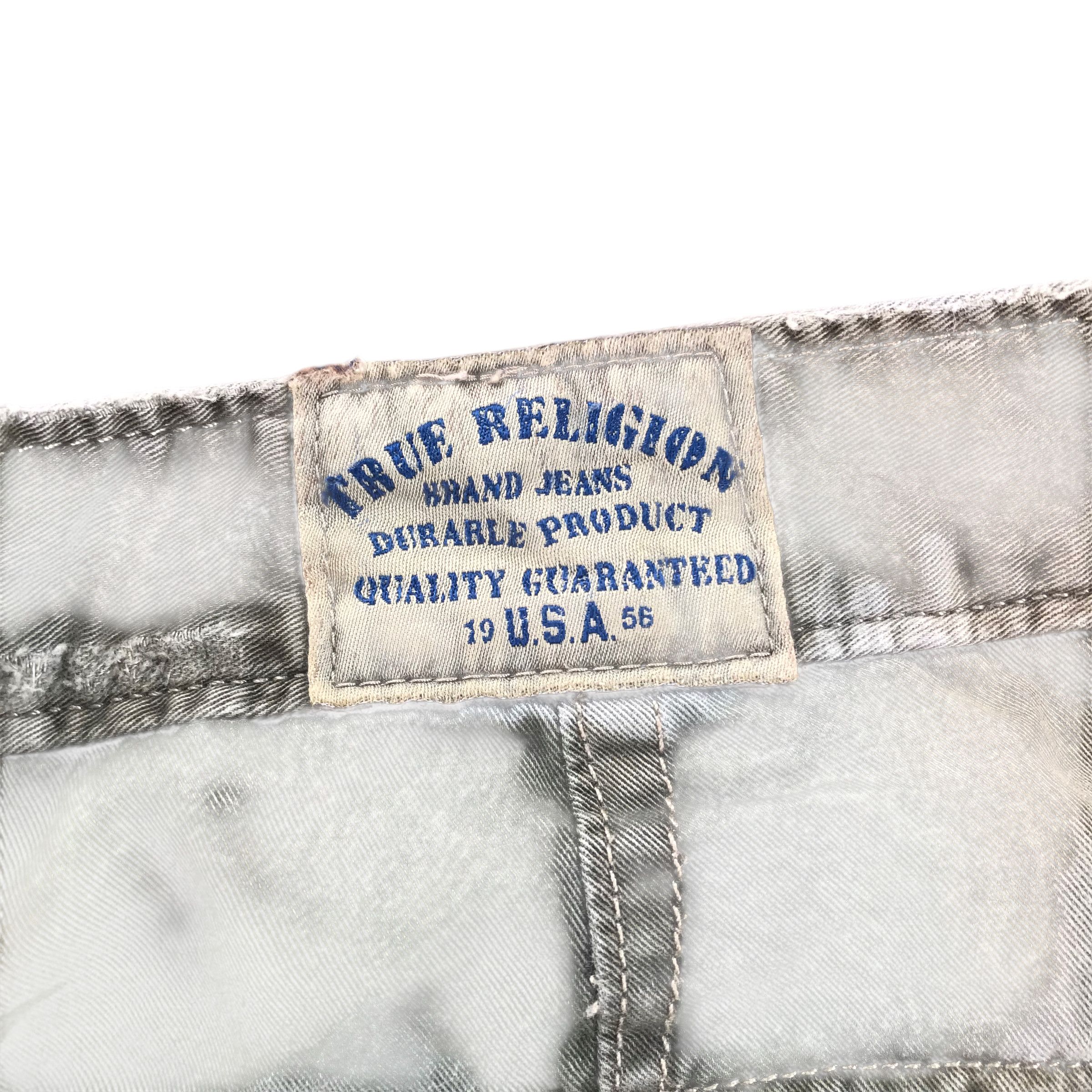 True Religion Rare Vintage True Religion Camo Short Pants -Size 37 Size US 37 - 8 Thumbnail