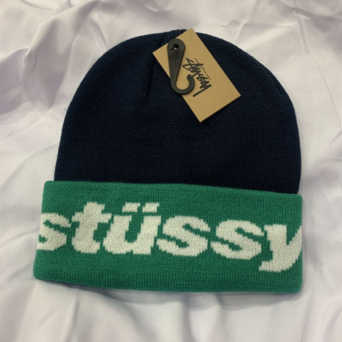 ファッション人気ブランドランキング Stussy Helvetica Jacquard Beanie | Grailed 帽子