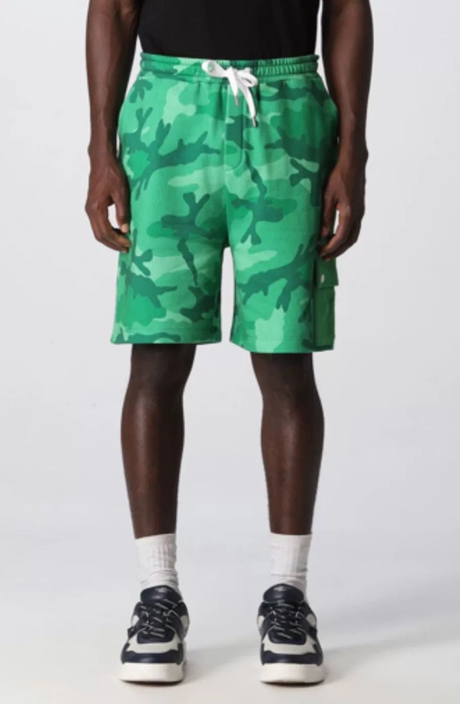 Valentino Valentino Green Camouflage Shorts S Size US 26 / EU 42 - 1 Thumbnail