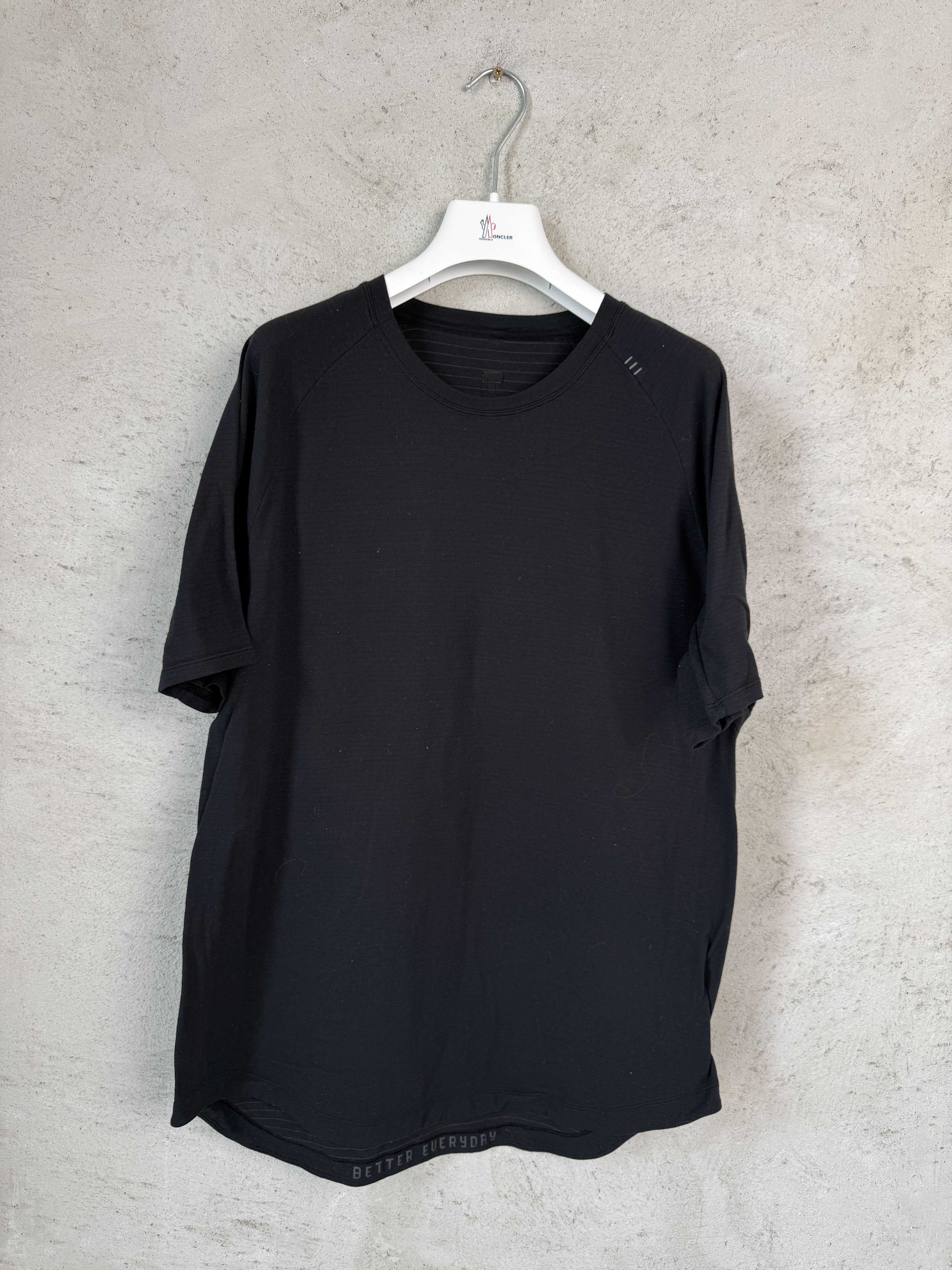 Lululemon Lululemon t-shirt tee sport gym yoga running Size US M / EU 48-50 / 2 - 1 Thumbnail