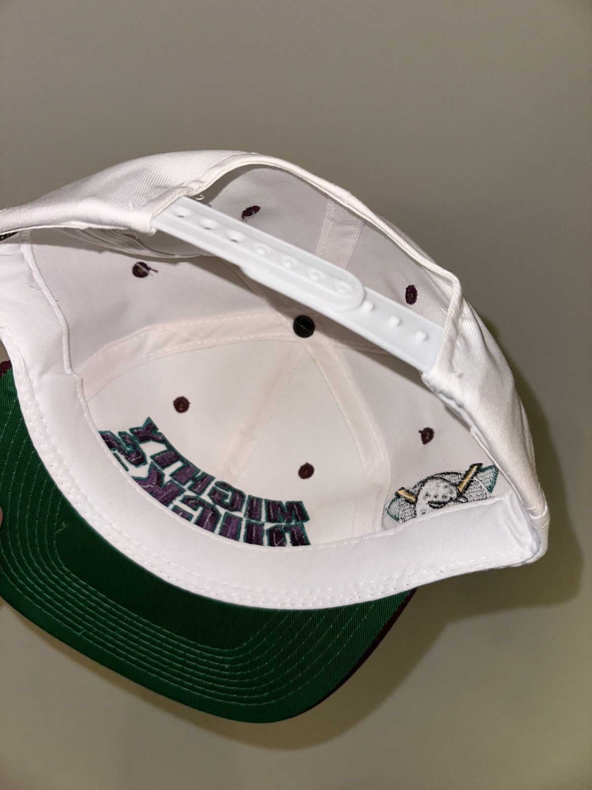 Sports Specialties × Vintage Vintage DS Mighty Ducks Sport Specialties Script Snapback Size ONE SIZE - 6 Thumbnail