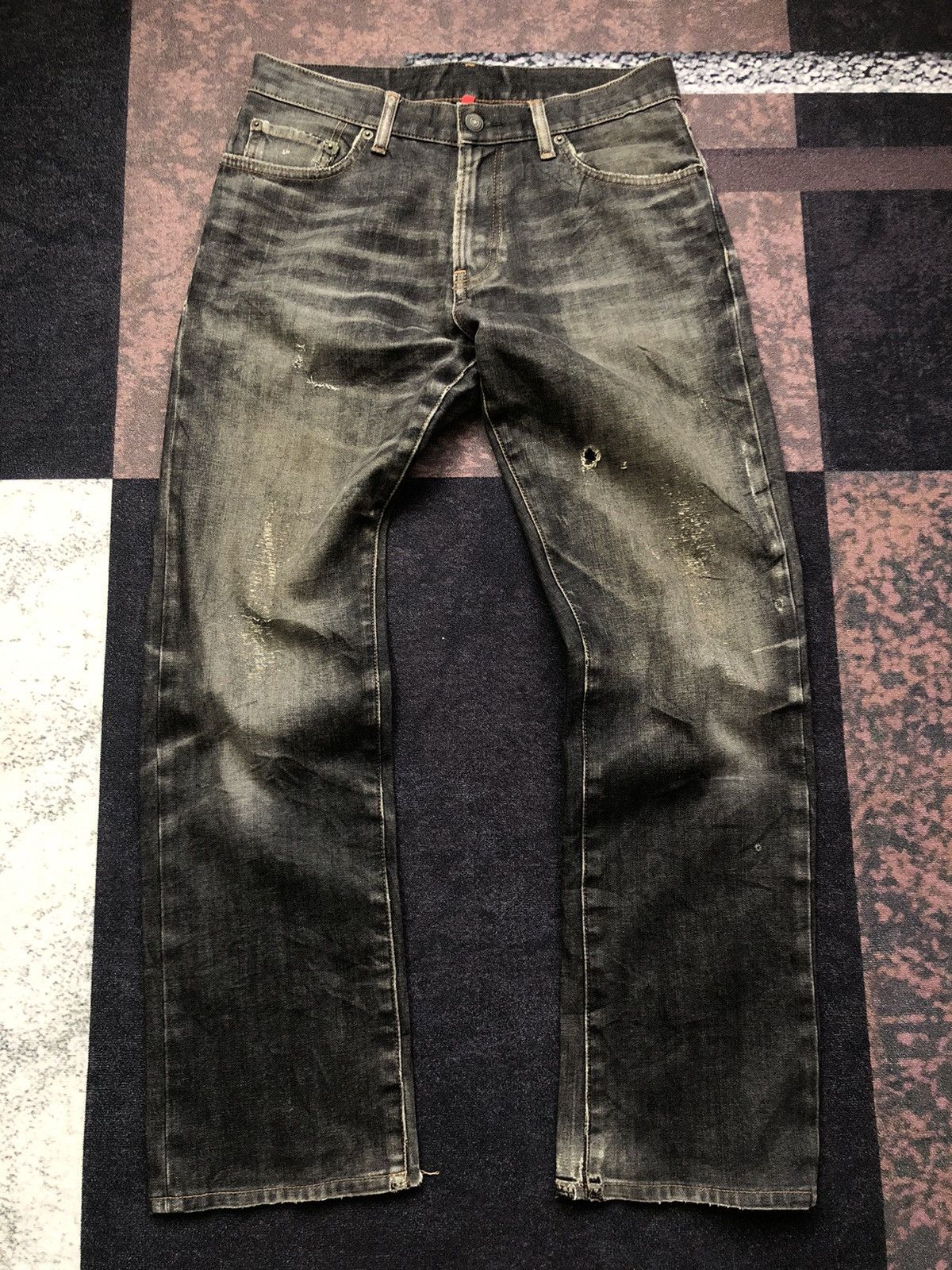 image of Size 31X29 Vintage Uniqlo Uj Distressed Regular Fit Jeans in Black, Men's