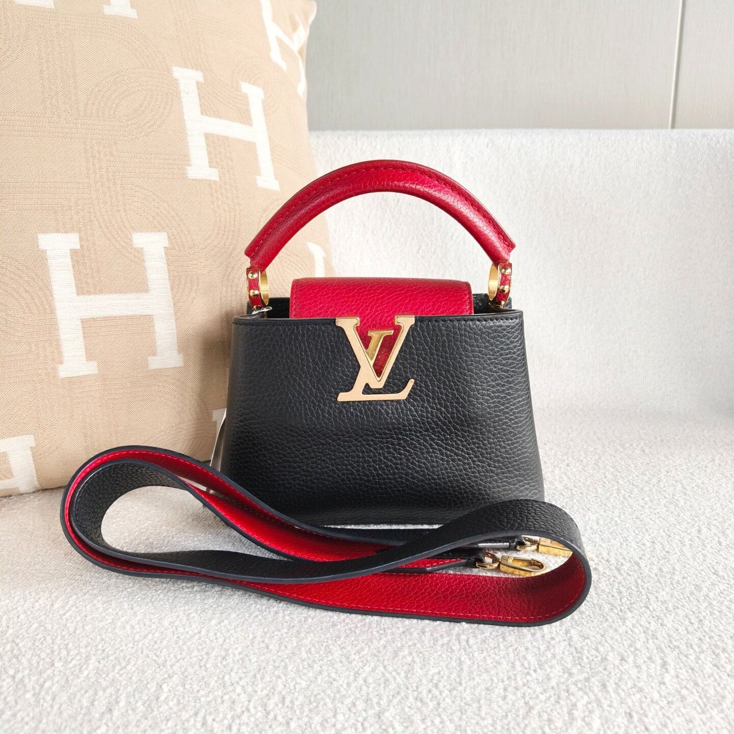 Louis Vuitton Pre-loved Bag Very good condition Size ONE SIZE - 1 Thumbnail