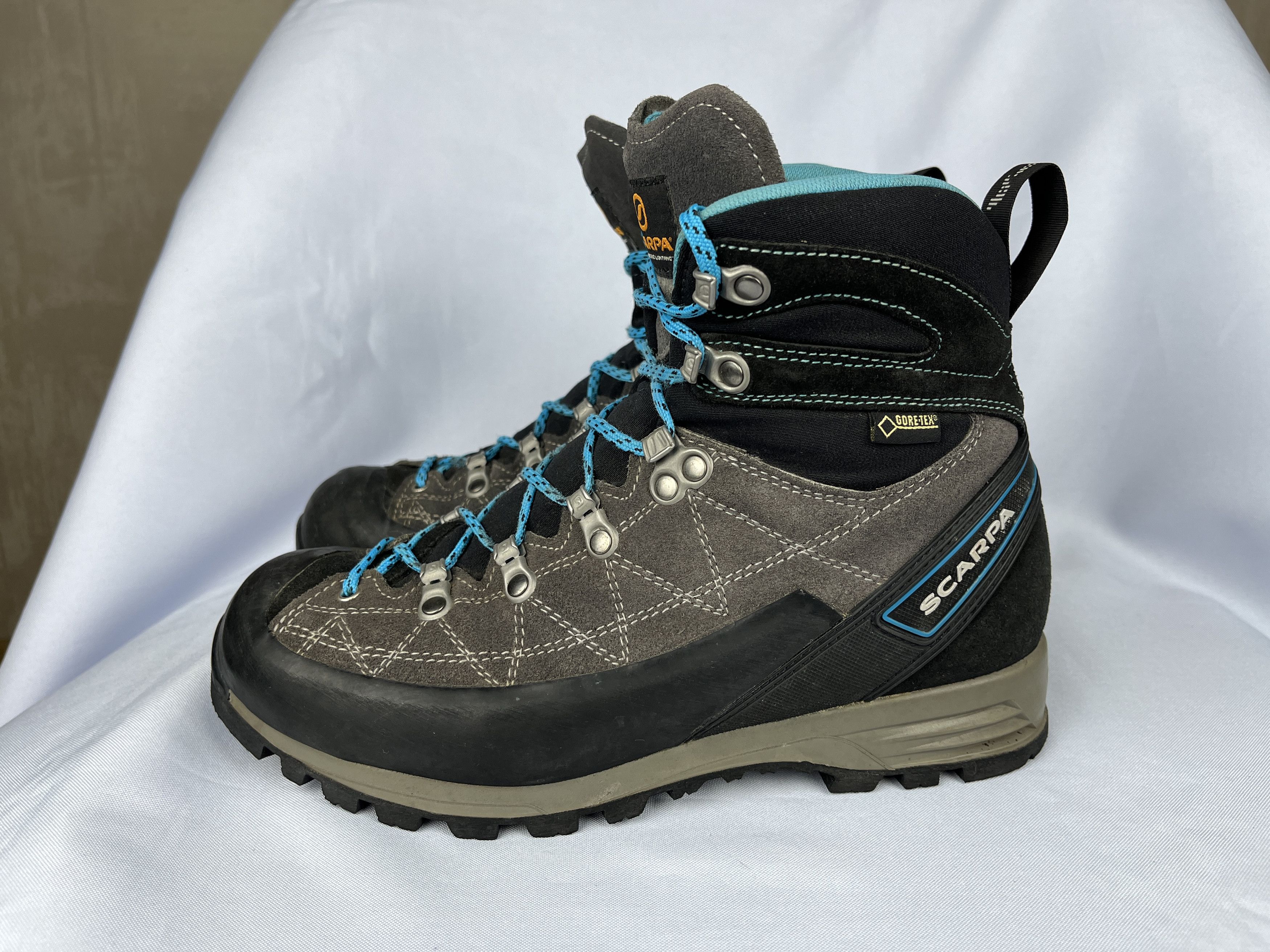 Other Scarpa Revolution Pro Gtx Mountain Boots US 7 1/3 UK 5 1/3 Size US 7.5 / IT 37.5 - 1 Thumbnail