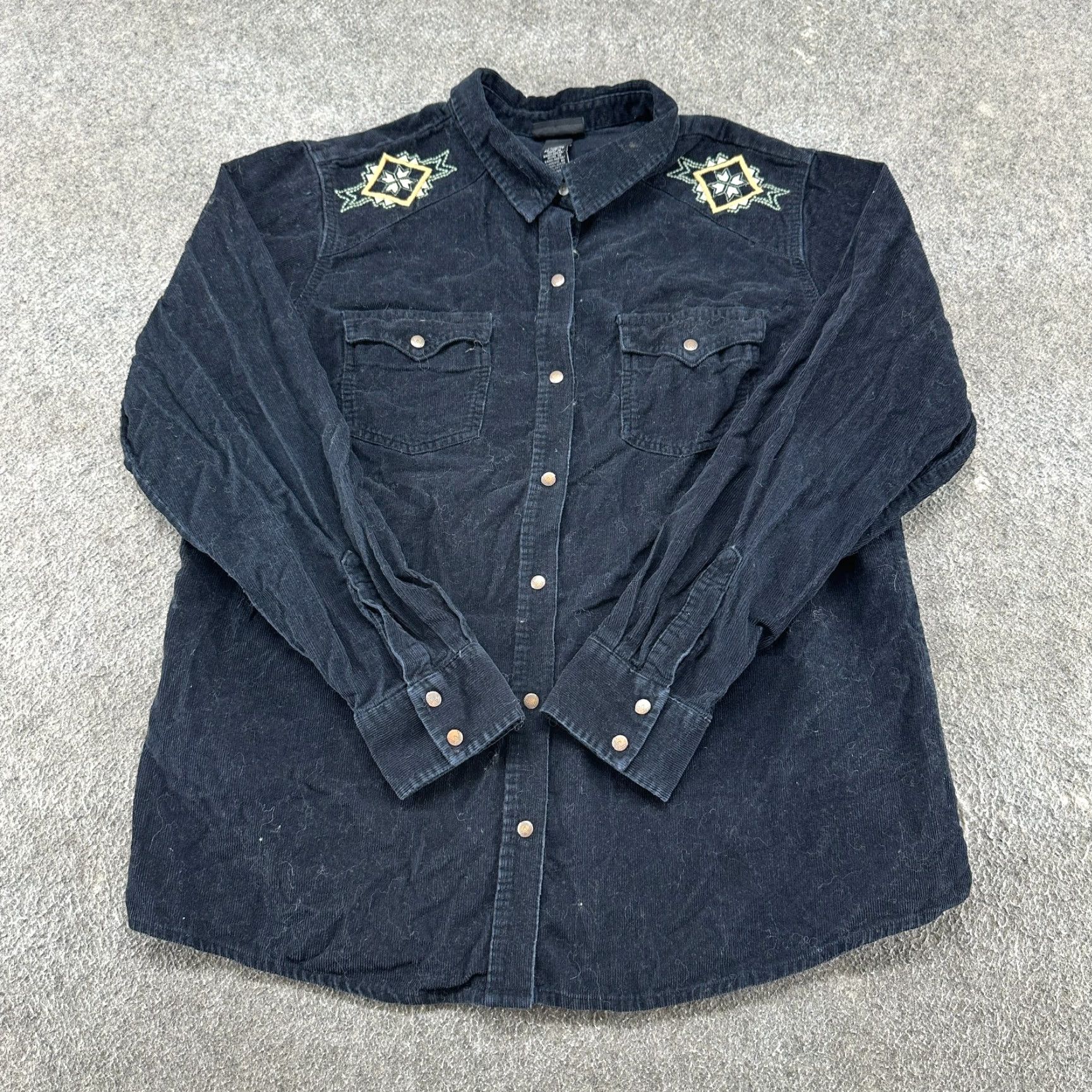 Wrangler VINTAGE Wrangler Retro Shirt Womens XL Black Corduroy Long Sleeve Pearl Snap Aztec Rodeo Shirts? Size XL / US 12-14 / IT 48-50 - 2 Thumbnail