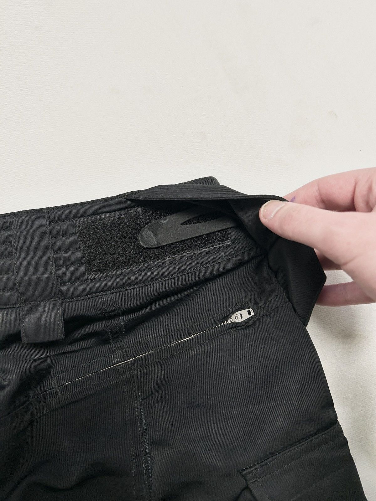 1017 ALYX 9SM FW2019 Tactical Velcro Cargo Pants Size US 30 / EU 46 - 10 Thumbnail