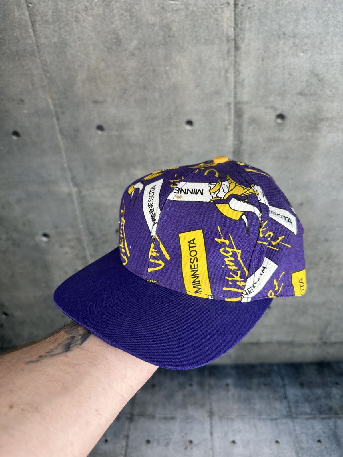 NFL × Vintage Minessota Vikings Vintage Snapback Cap Hat NFL Size ONE SIZE - 1 Thumbnail