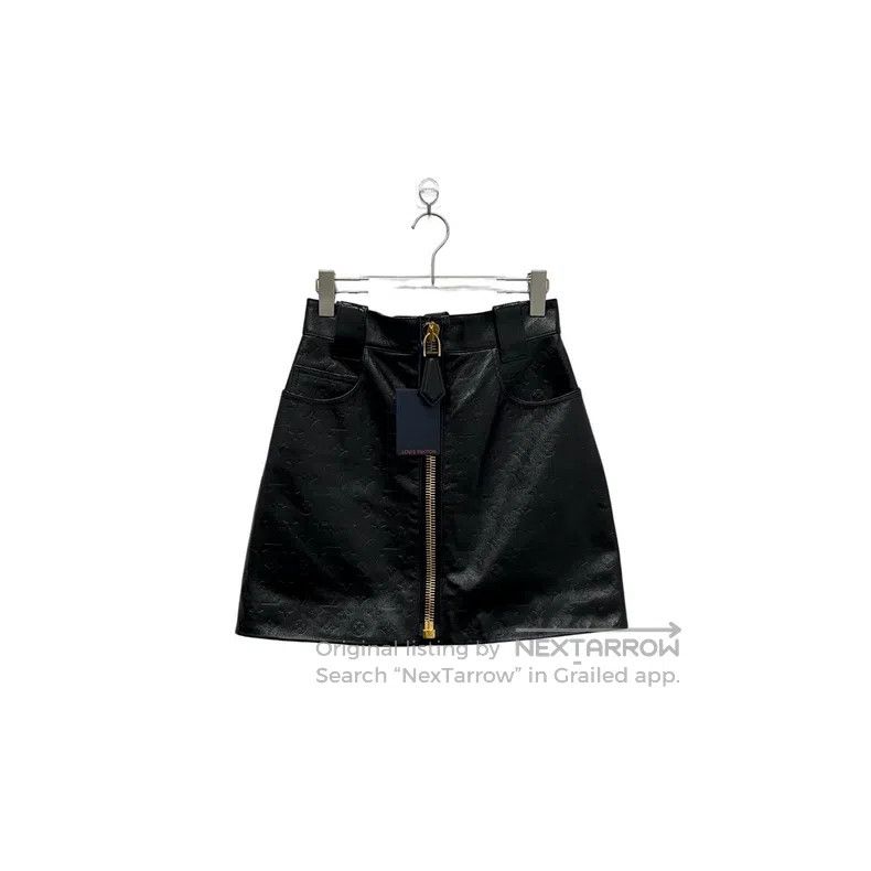 Louis Vuitton Louis Vuitton Full print dark print leather skirt Size 37" - 1 Thumbnail