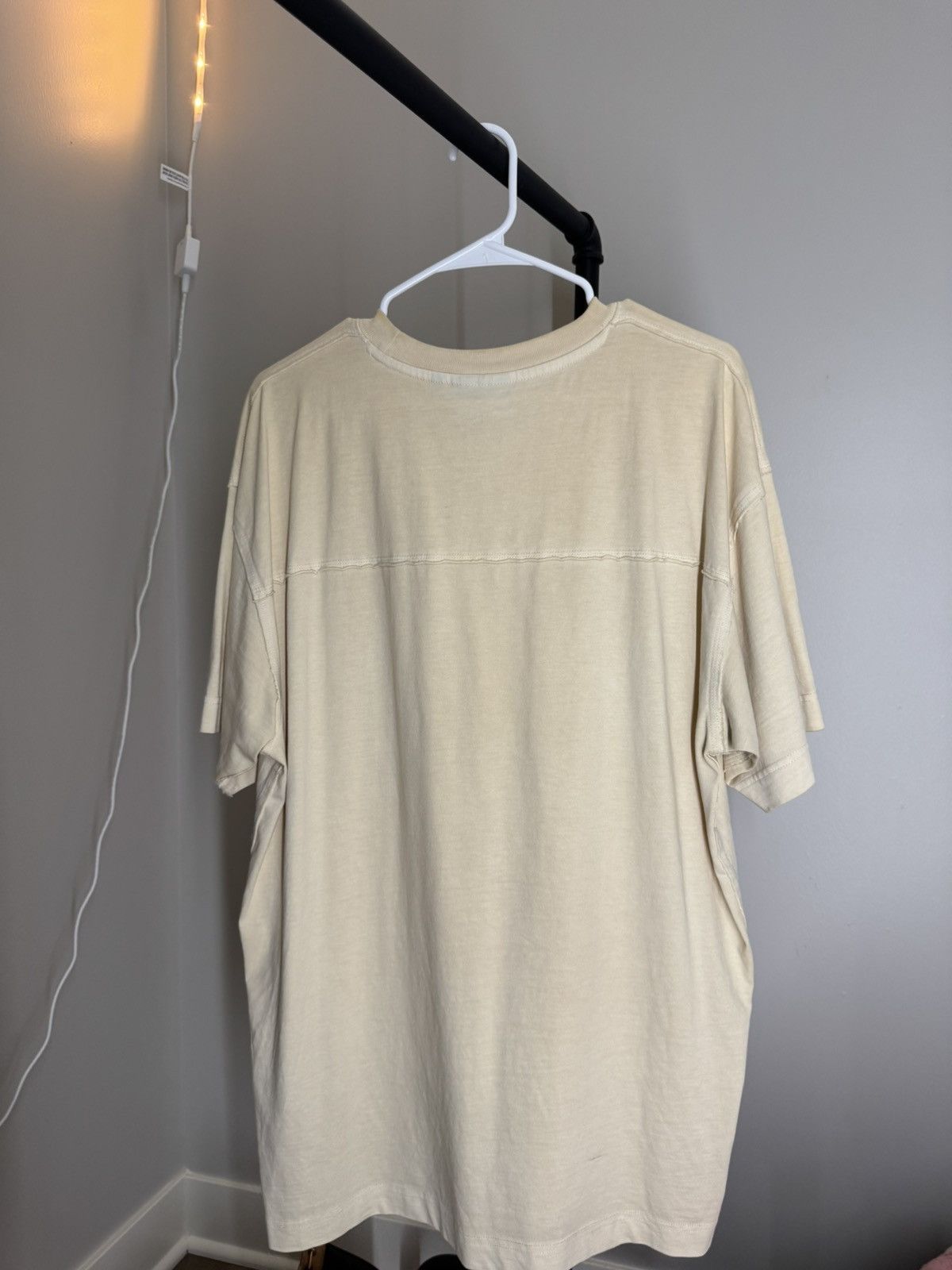 Carhartt Wip Carhartt WIP light yellow t-shirt Size US L / EU 52-54 / 3 - 2 Thumbnail