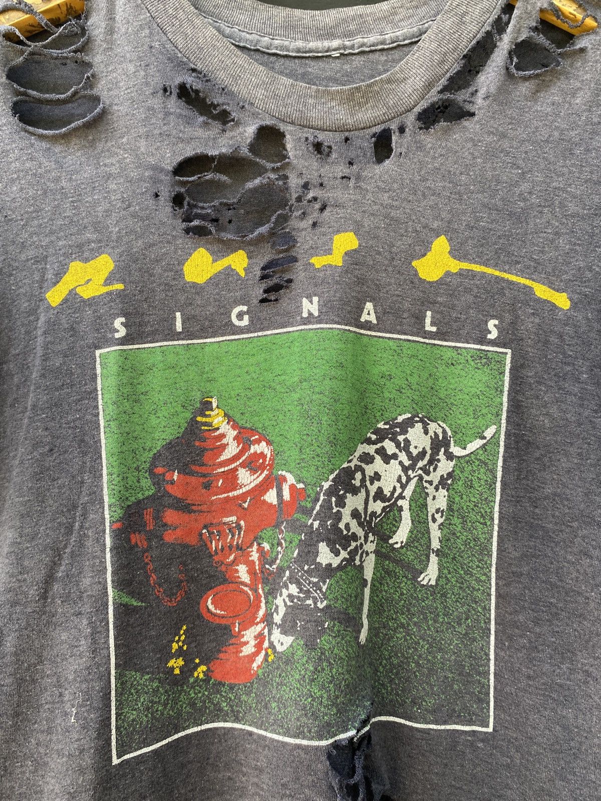 Band Tees *RARE* Vintage 80s RUSH Signal Tour PAPER THIN Band Shirt Size US M / EU 48-50 / 2 - 1 Thumbnail