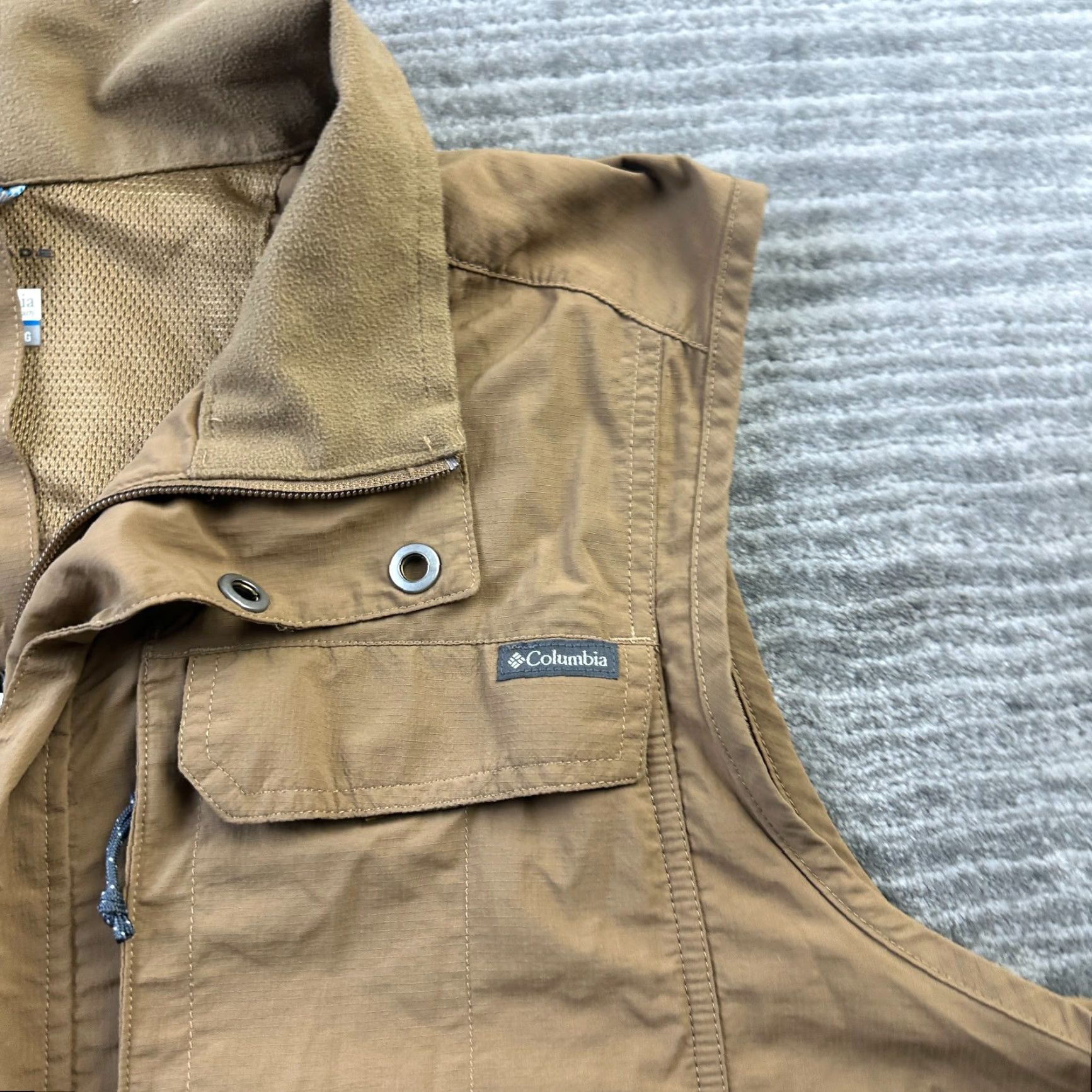 Vintage Columbia Vest Mens XL Beige Tan Hunting Fishing Utility Omni Shade Jacket/Coat Mid-Length Quilted Military Field Wear Casual Workwear Size US L / EU 52-54 / 3 - 4 Thumbnail