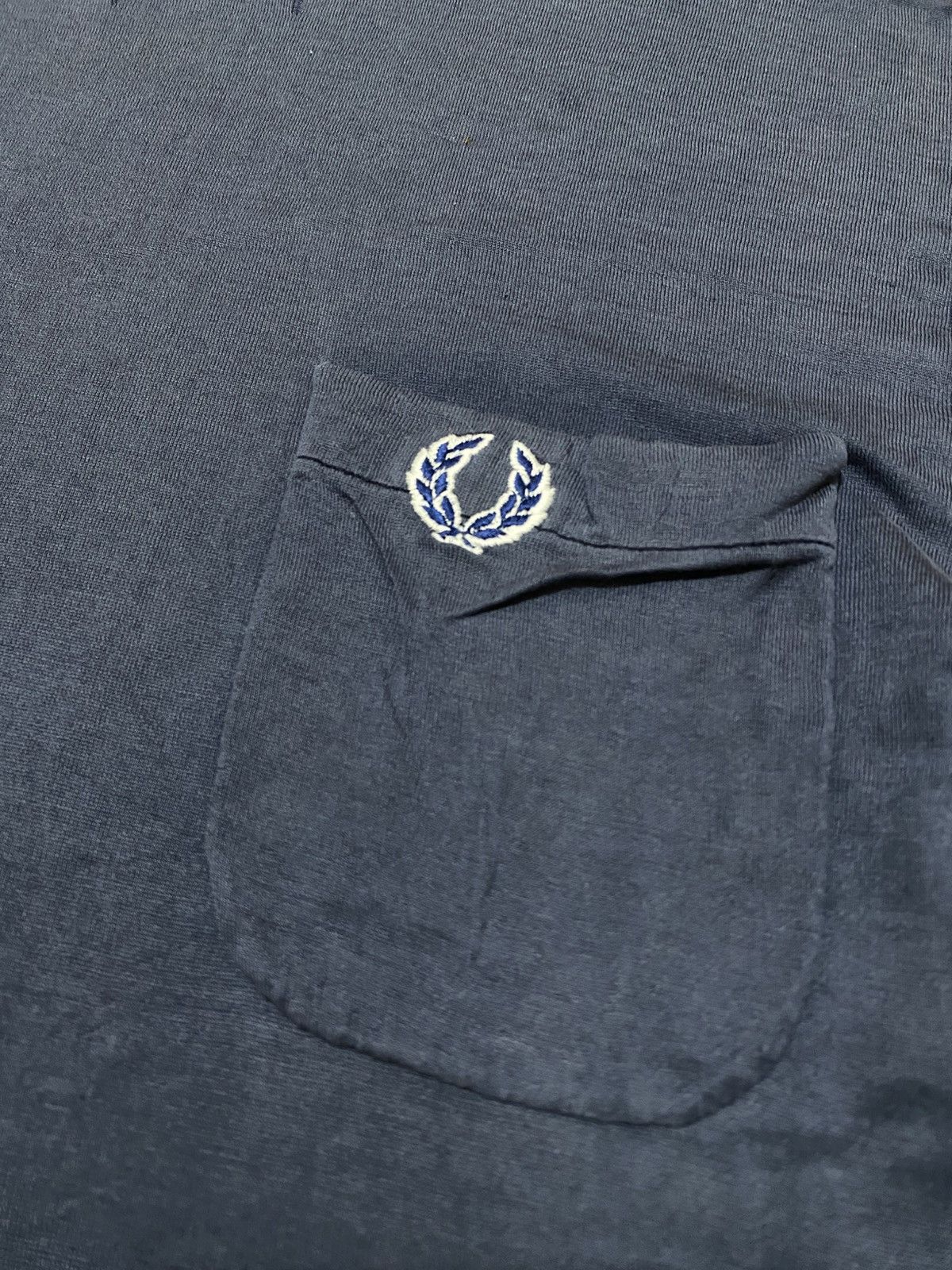 Vintage 70s Fred Perry Long Neck Tshirt Size US S / EU 44-46 / 1 - 4 Thumbnail