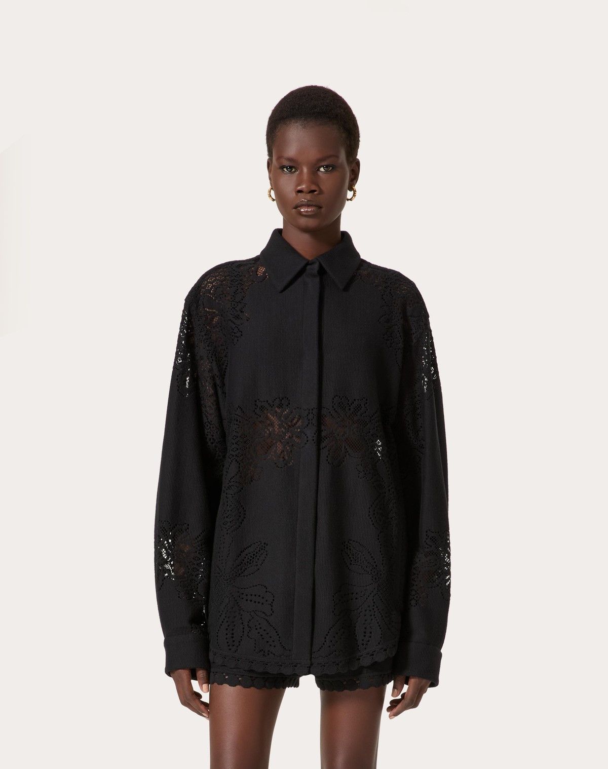 Valentino o1s1wg110525 Cotton Guipure Jardin Plat Overshirt in Black Size S / US 4 / IT 40 - 4 Thumbnail
