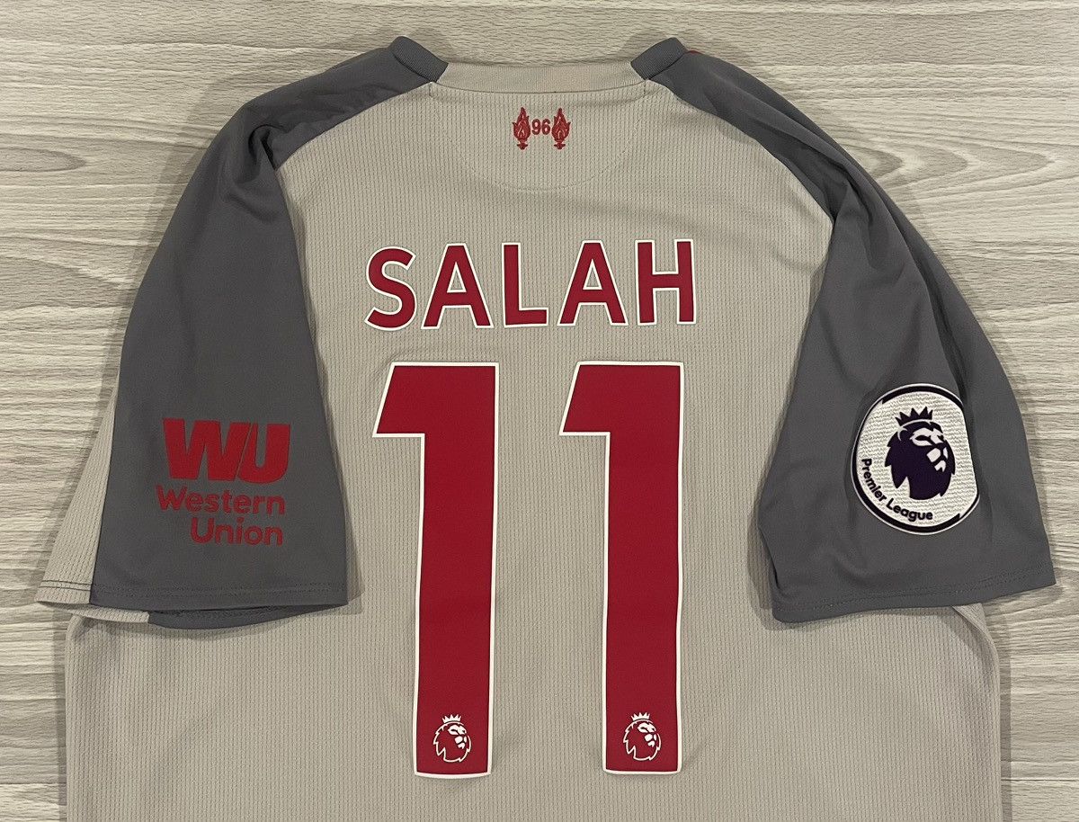 New Balance New Balance 2018/19 Liverpool Salah #11 Jersey Men’s Medium Size US M / EU 48-50 / 2 - 10 Thumbnail
