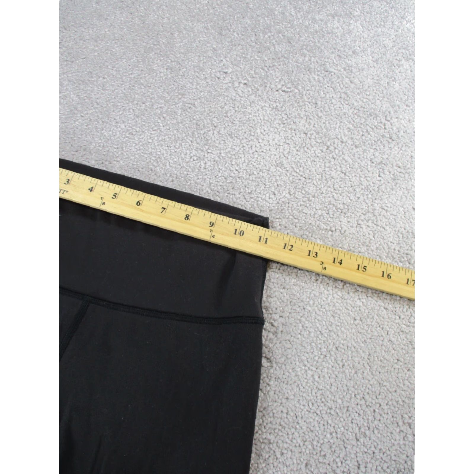 Lululemon Lululemon Leggings Womens 4 Black Stretch 26" Pilling Athletic Activewear Ankle Gym & Training Running Yoga Womens Size 27" / US 4 / IT 40 - 7 Thumbnail