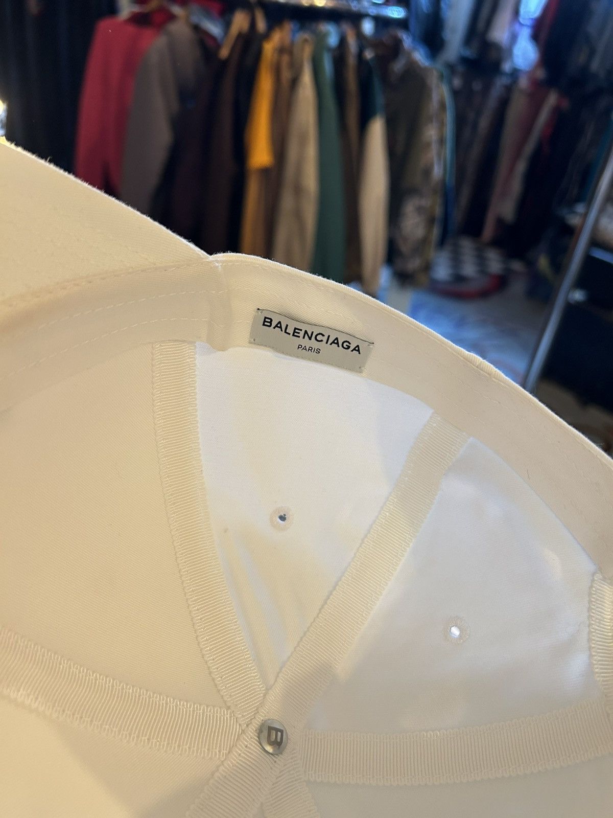 Balenciaga Brand New Balenciaga white hat Size ONE SIZE - 2 Thumbnail