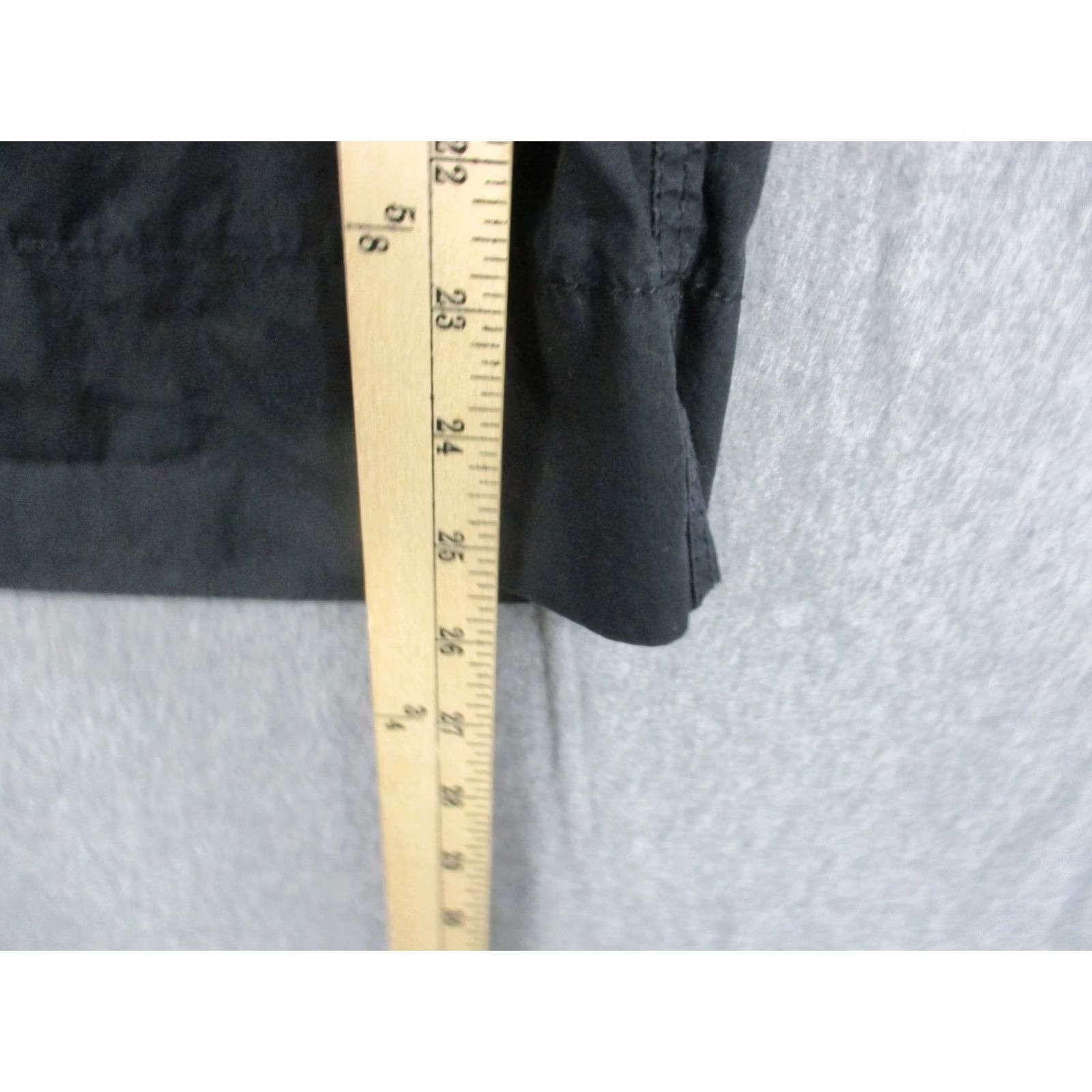 Rocawear Rocawear Cargo Shorts Mens 34 Black Cotton Canvas Pocket 12in Inseam Hip Hop Streetwear Casual Workwear Size US 34 / EU 50 - 5 Thumbnail