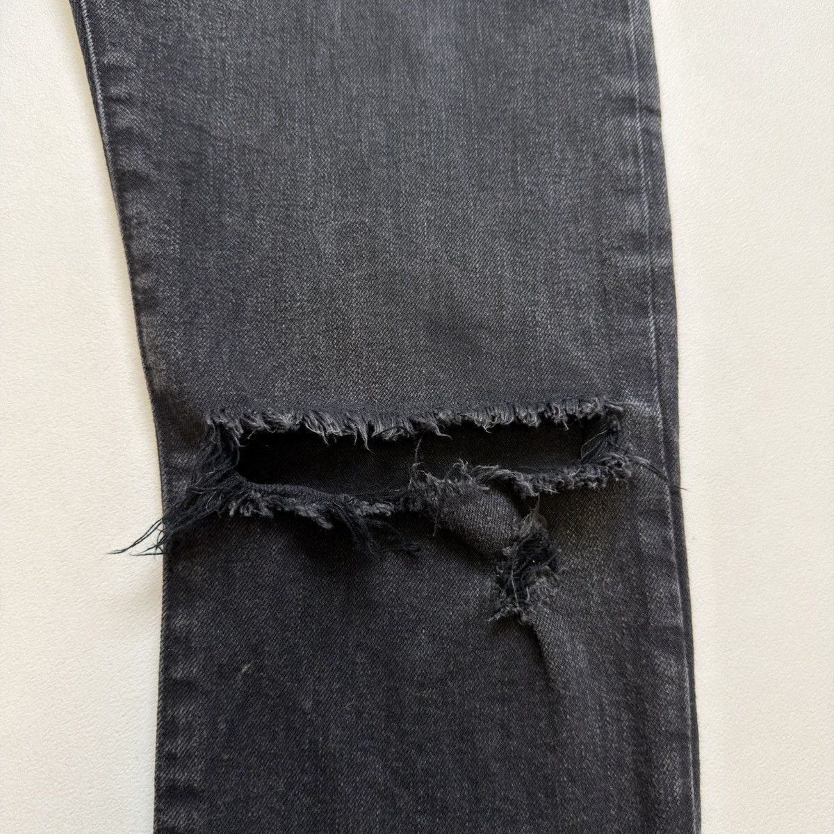 Balmain 2012 ‘Knee Blowout’ Washed Black Jeans Size US 34 / EU 50 - 11 Thumbnail